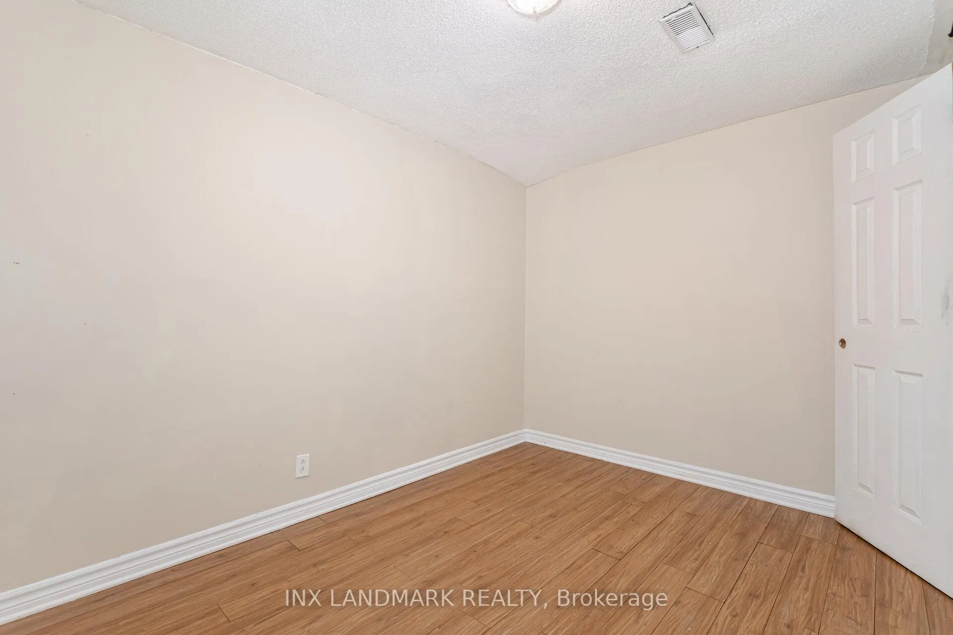 Photo 34 of 49 Tulip Drive, Brampton, Fletcher's Creek South — HOMEH