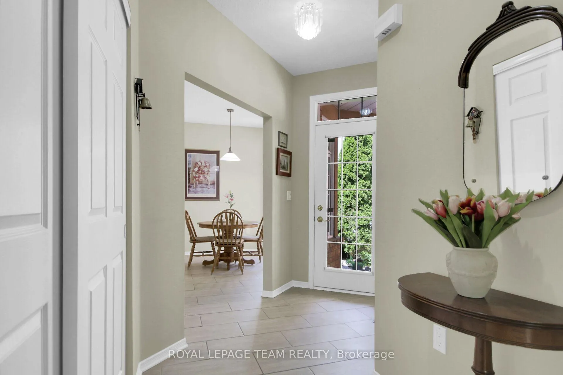 Photo 4 of 8 Stonecroft Terrace, Ottawa, Kanata - Kanata Lakes/Heritage Hills — HOMEH