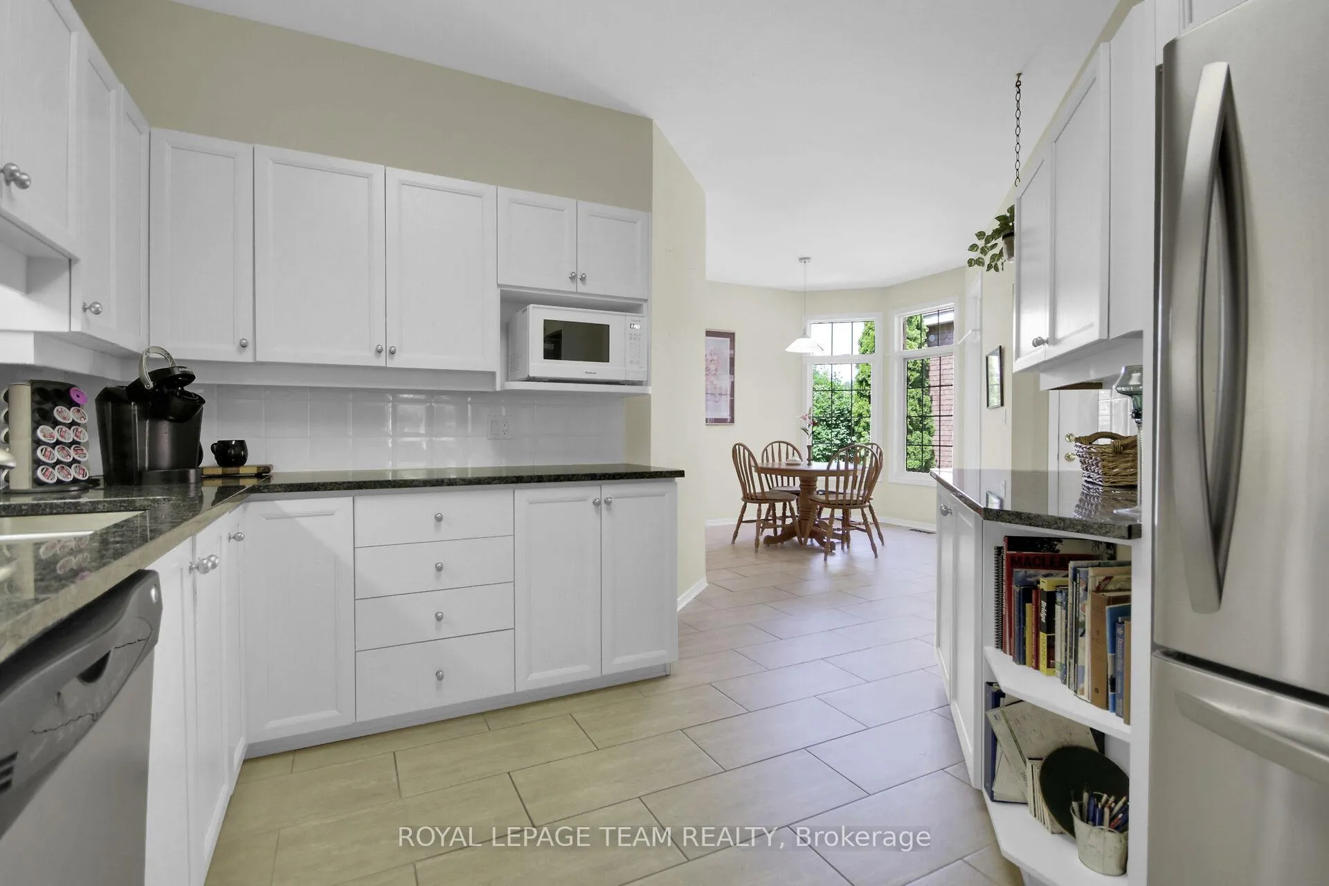 Photo 12 of 8 Stonecroft Terrace, Ottawa, Kanata - Kanata Lakes/Heritage Hills — HOMEH