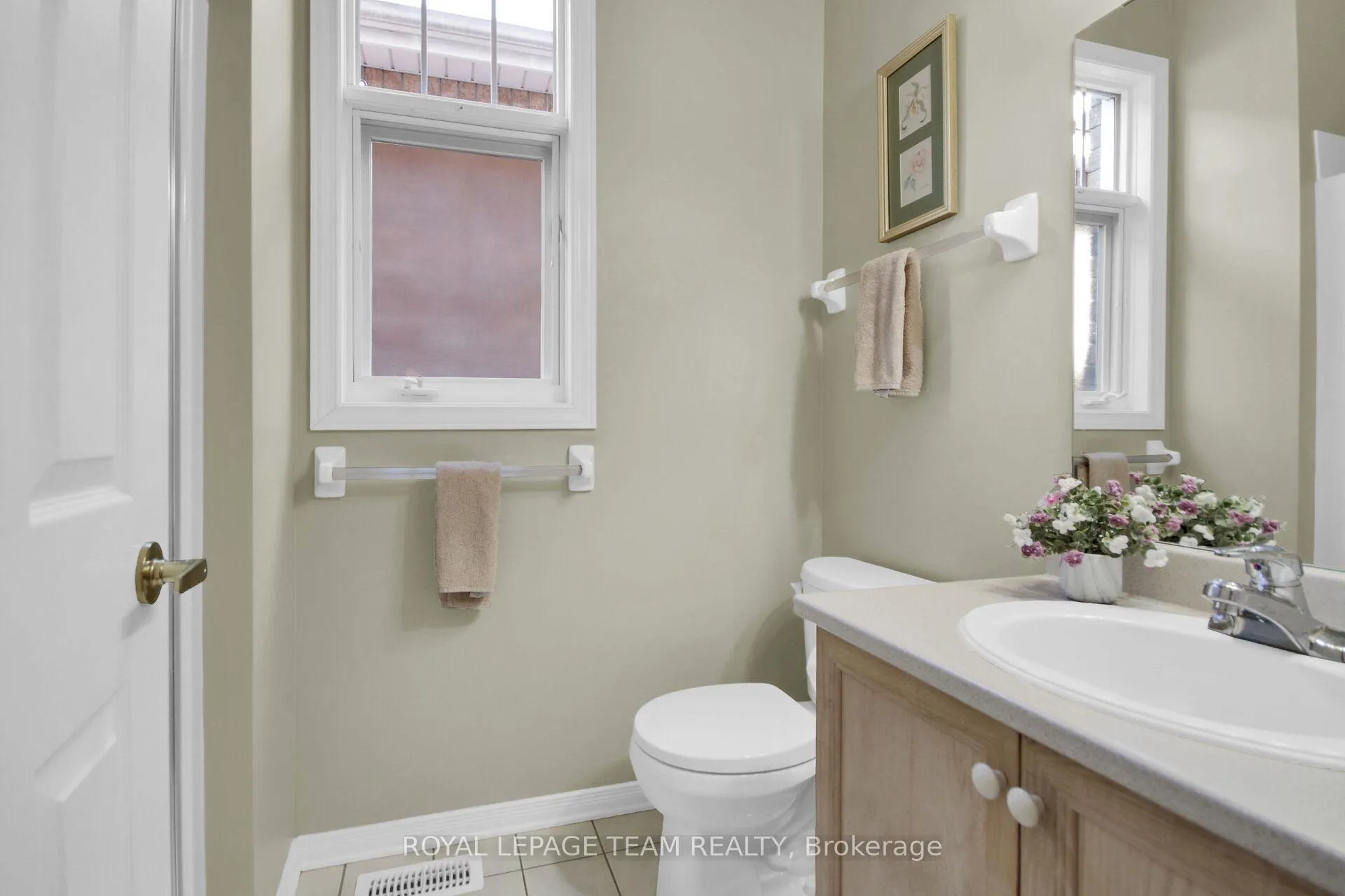 Photo 20 of 8 Stonecroft Terrace, Ottawa, Kanata - Kanata Lakes/Heritage Hills — HOMEH