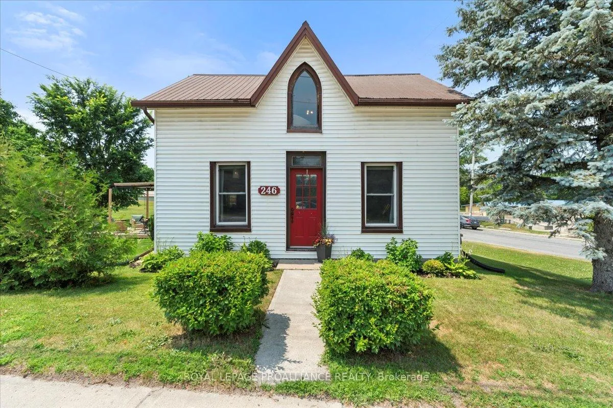 Front of 246 Durham Street S