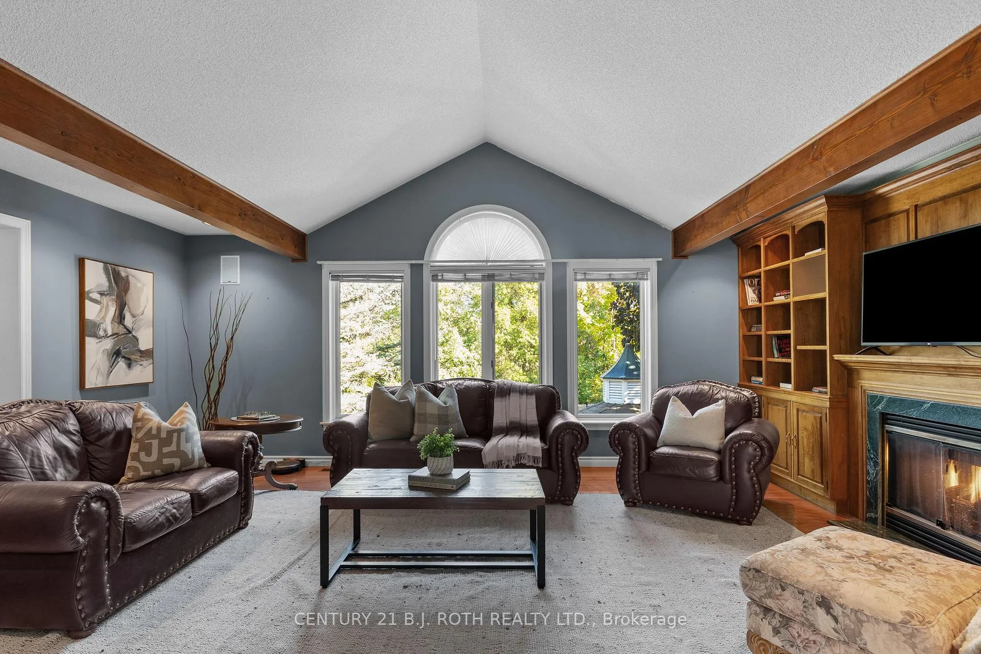 Photo 5 of 65 Barre Drive, Barrie, Painswick North — HOMEH