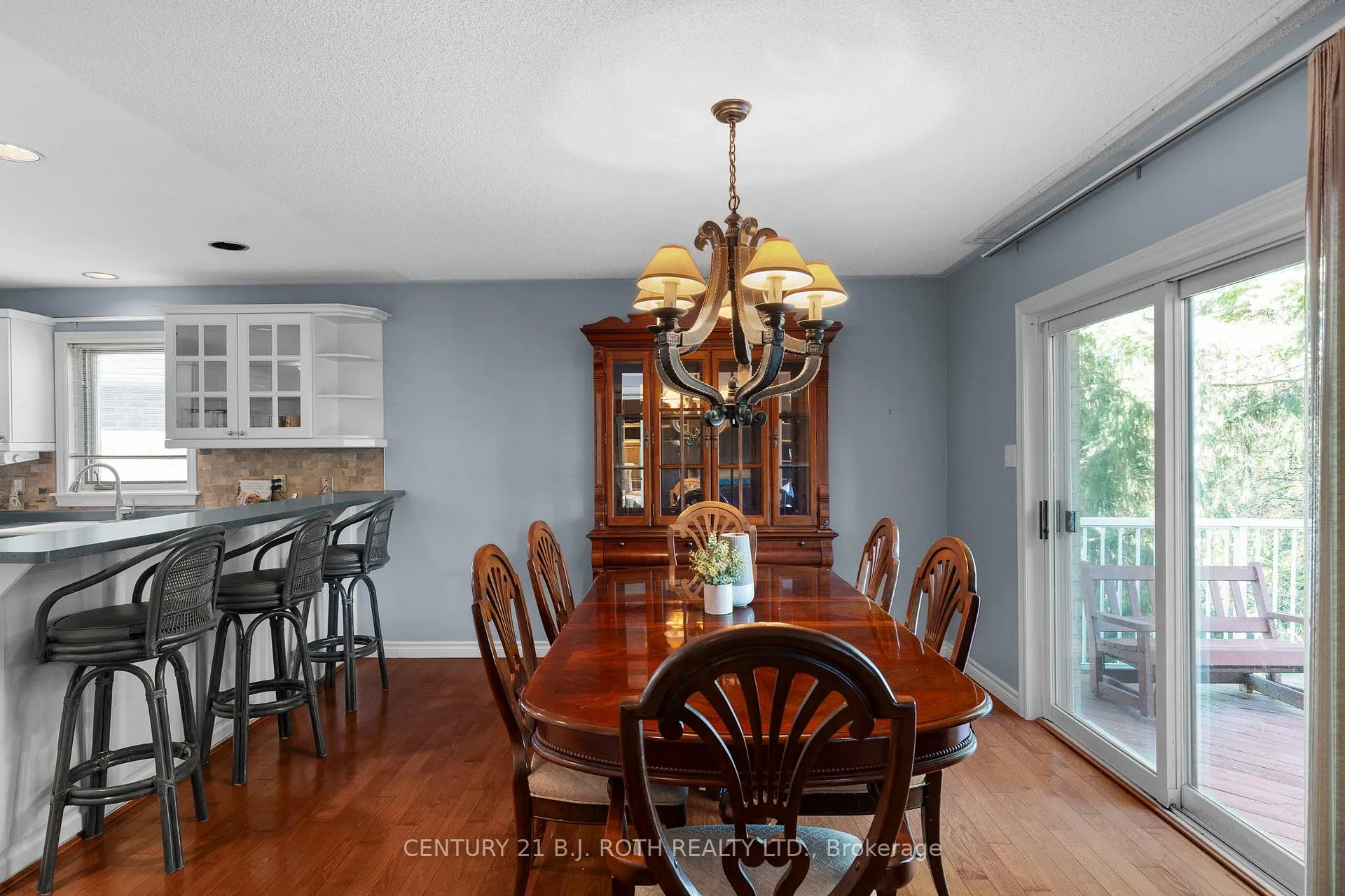 Photo 10 of 65 Barre Drive, Barrie, Painswick North — HOMEH