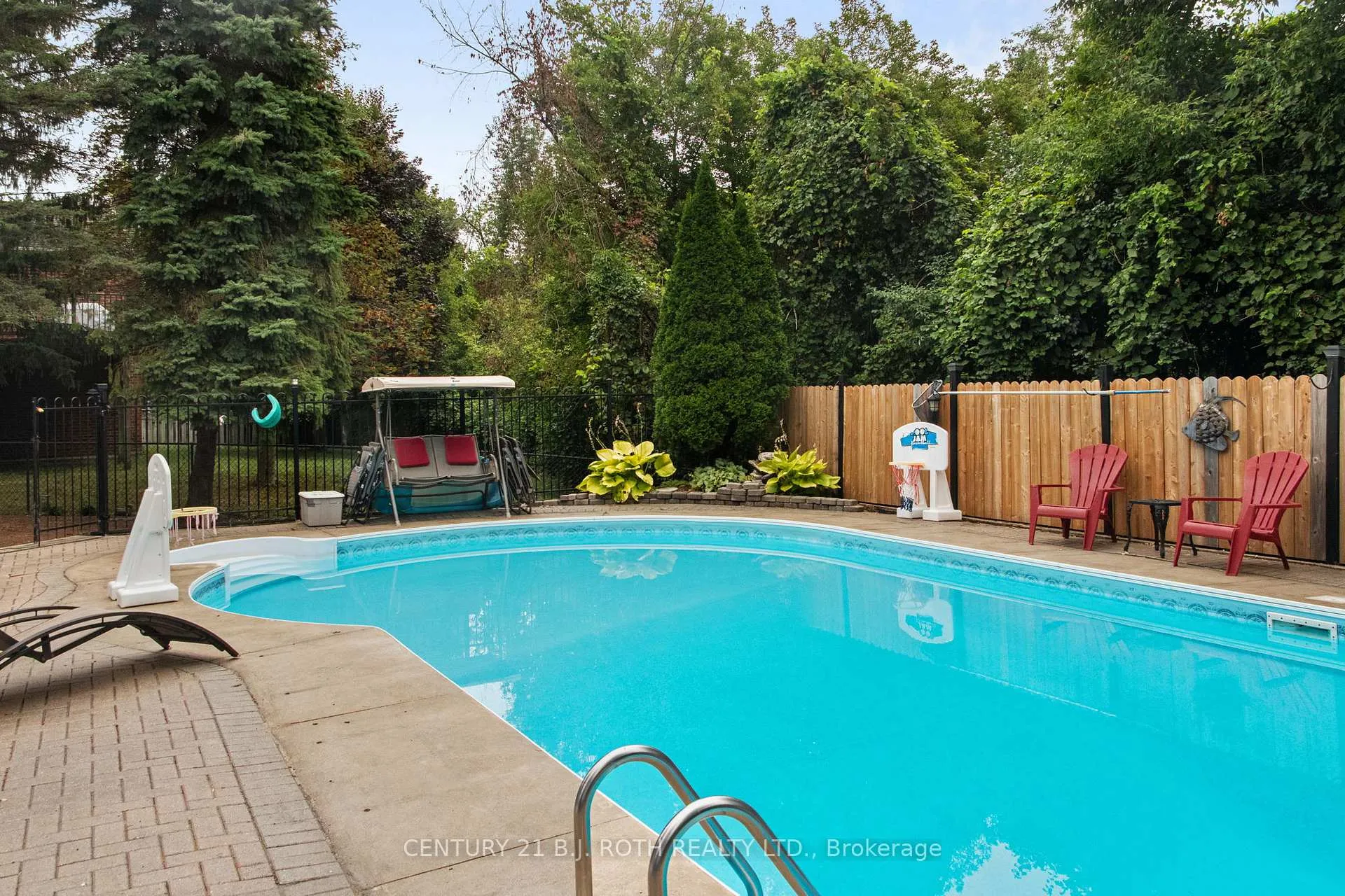 Photo 29 of 65 Barre Drive, Barrie, Painswick North — HOMEH