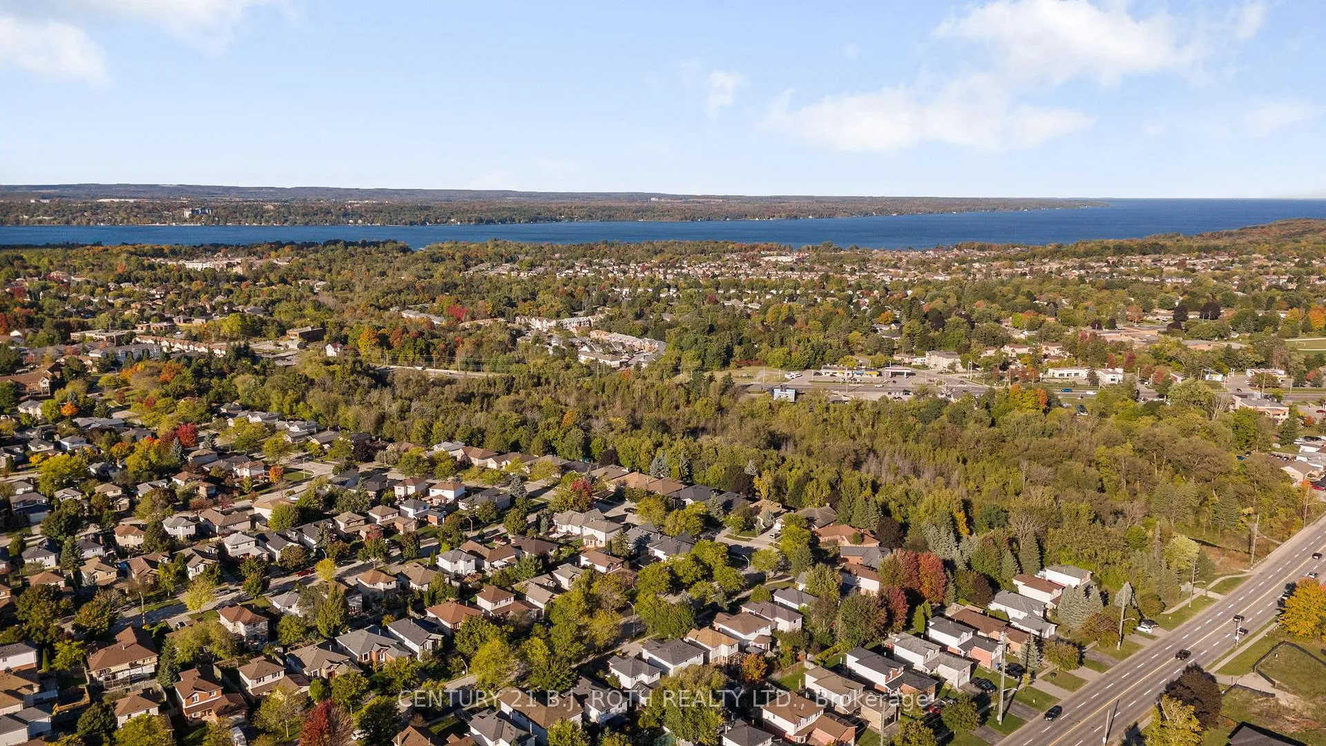 Photo 40 of 65 Barre Drive, Barrie, Painswick North — HOMEH