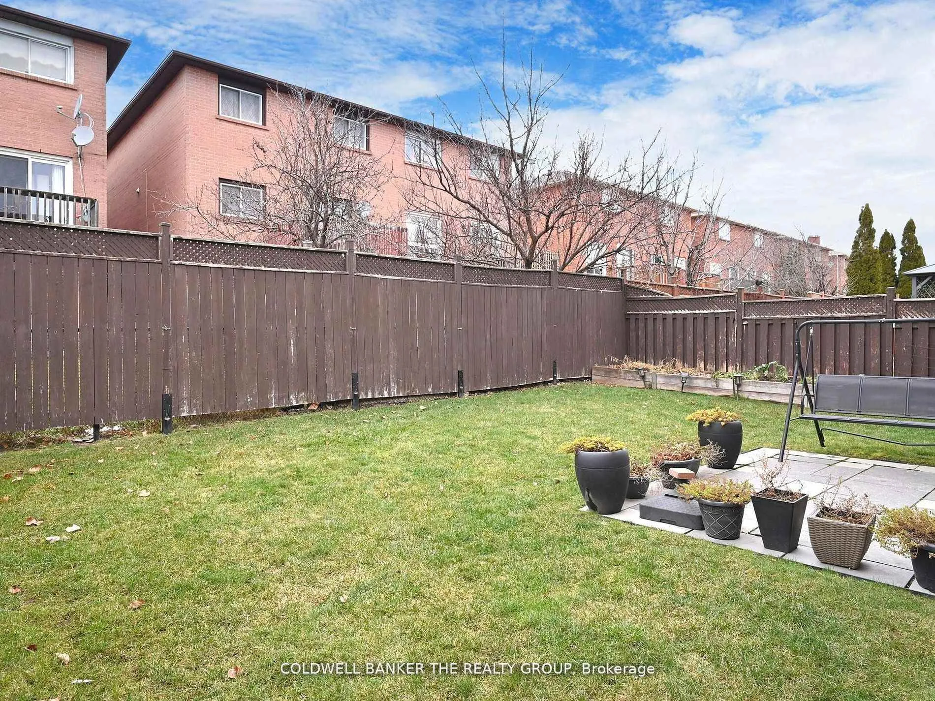 Photo 7 of 17 Rollingwood Drive, Brampton, Fletcher's Creek South — HOMEH