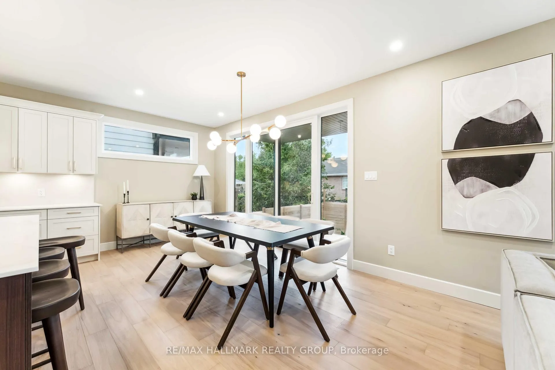 Photo 9 of 108 Theberge Private, Ottawa, Meadowlands/St. Claire Gardens — HOMEH
