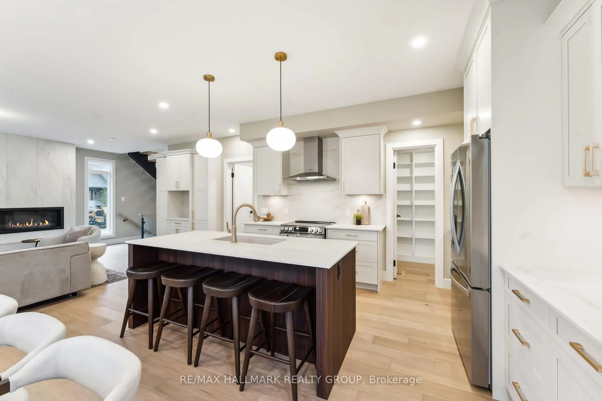 Photo 12 of 108 Theberge Private, Ottawa, Meadowlands/St. Claire Gardens — HOMEH