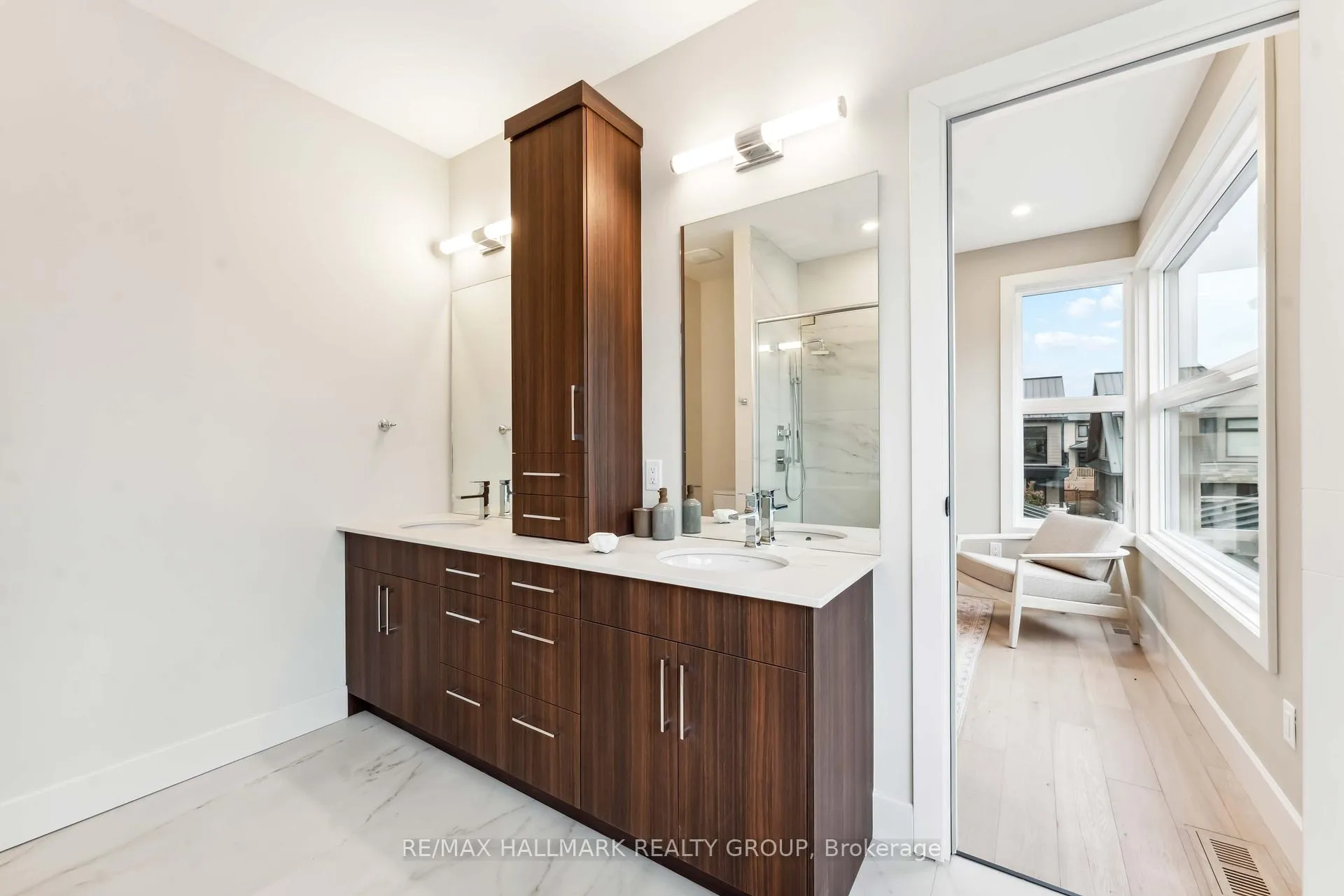 Photo 20 of 108 Theberge Private, Ottawa, Meadowlands/St. Claire Gardens — HOMEH