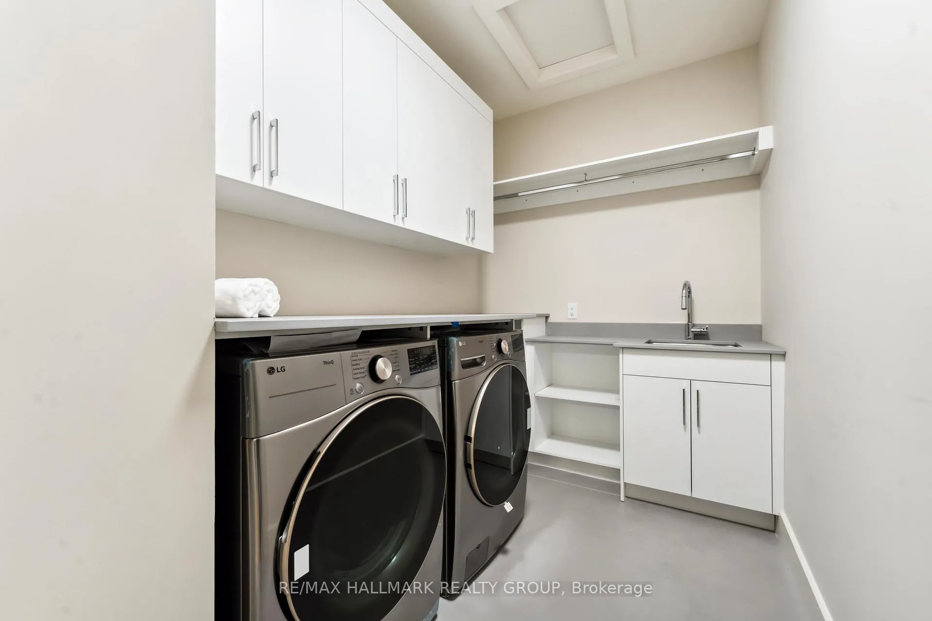 Photo 21 of 108 Theberge Private, Ottawa, Meadowlands/St. Claire Gardens — HOMEH