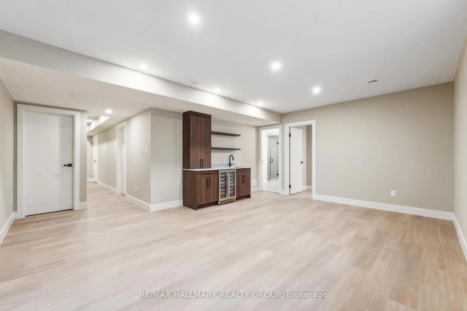 Photo 28 of 108 Theberge Private, Ottawa, Meadowlands/St. Claire Gardens — HOMEH