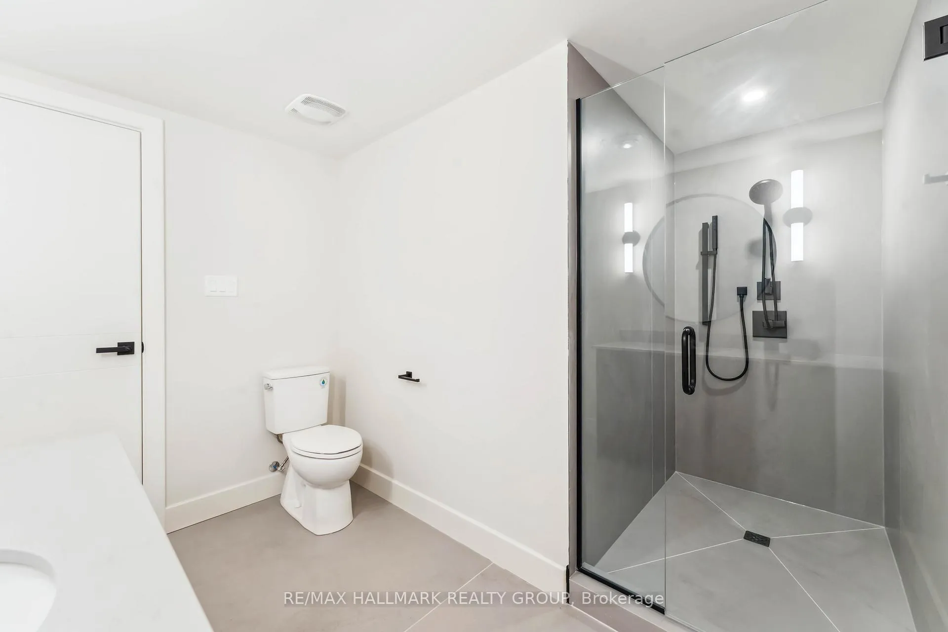 Photo 31 of 108 Theberge Private, Ottawa, Meadowlands/St. Claire Gardens — HOMEH