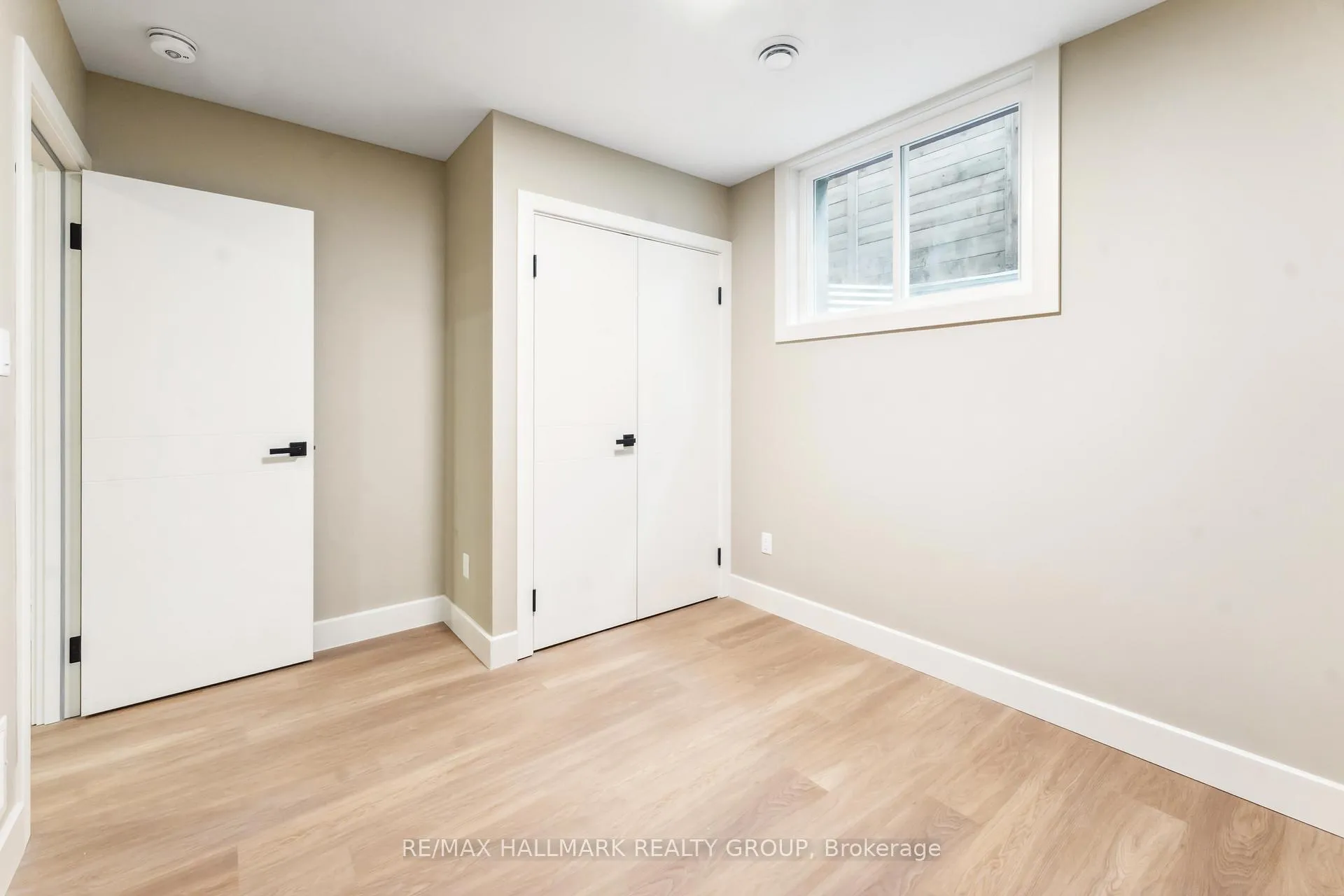 Photo 32 of 108 Theberge Private, Ottawa, Meadowlands/St. Claire Gardens — HOMEH
