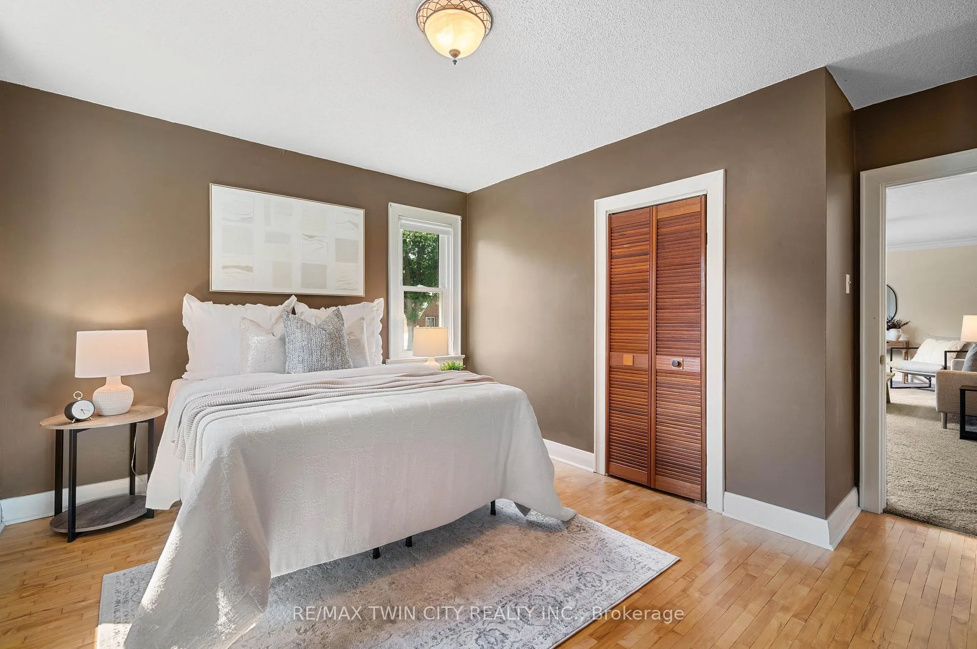 Photo 12 of 65 Sixth Avenue, Kitchener — HOMEH