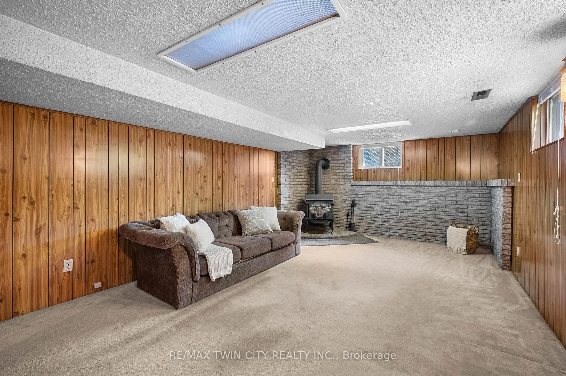 Photo 17 of 65 Sixth Avenue, Kitchener — HOMEH