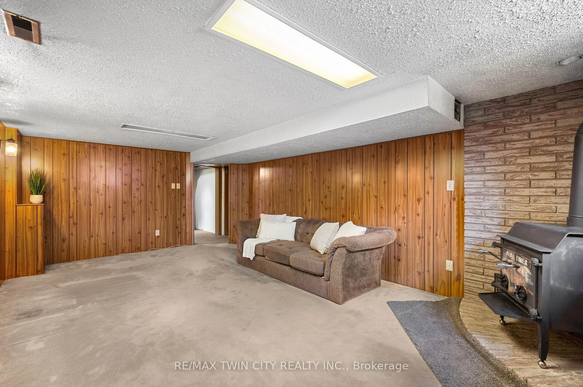 Photo 18 of 65 Sixth Avenue, Kitchener — HOMEH