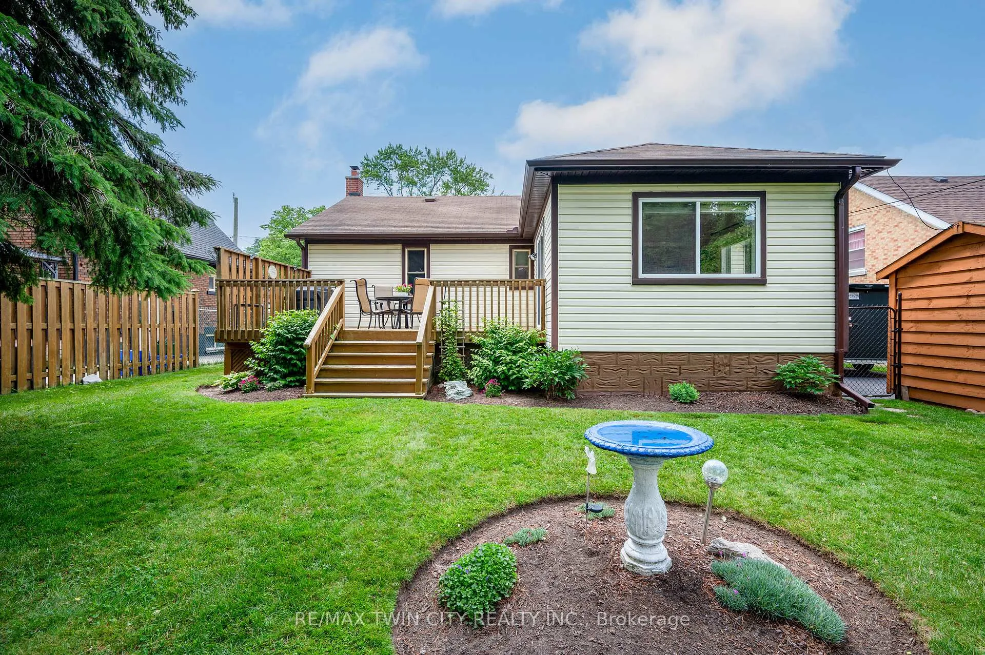 Photo 32 of 65 Sixth Avenue, Kitchener — HOMEH