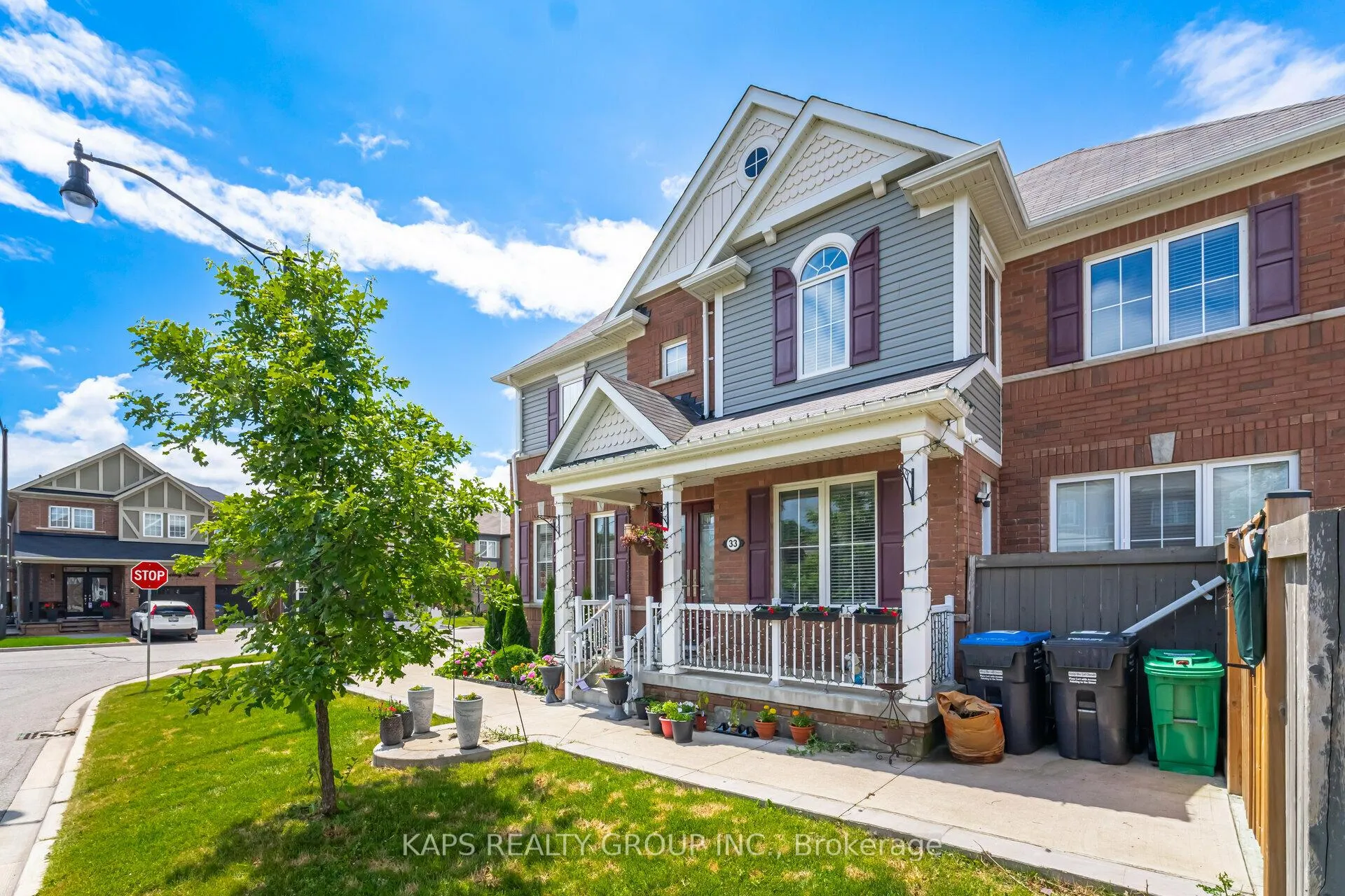 Photo 3 of 33 Ringway Road, Brampton, Northwest Brampton — HOMEH