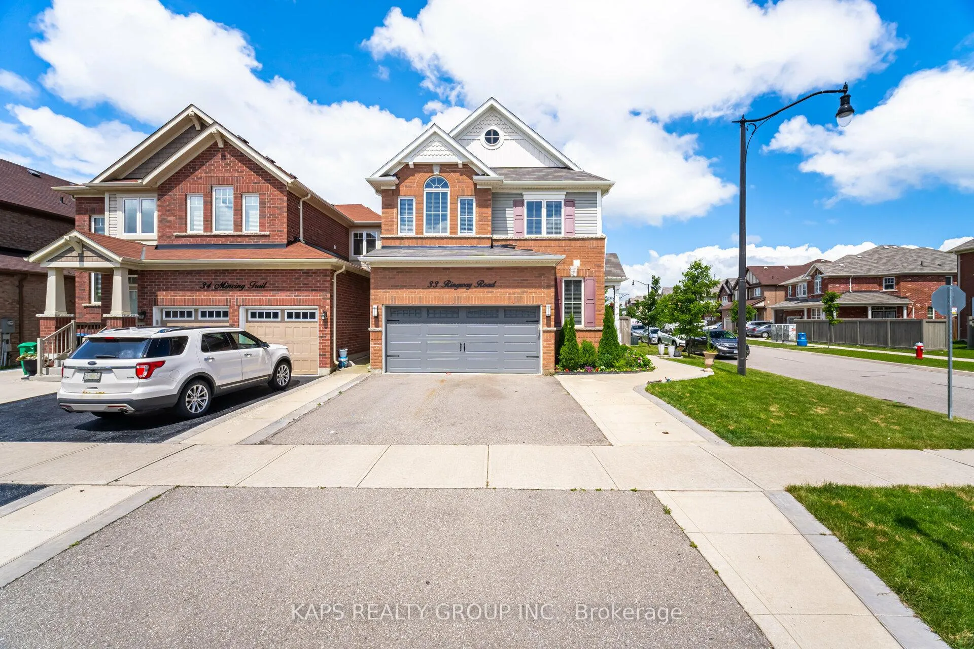 Photo 5 of 33 Ringway Road, Brampton, Northwest Brampton — HOMEH