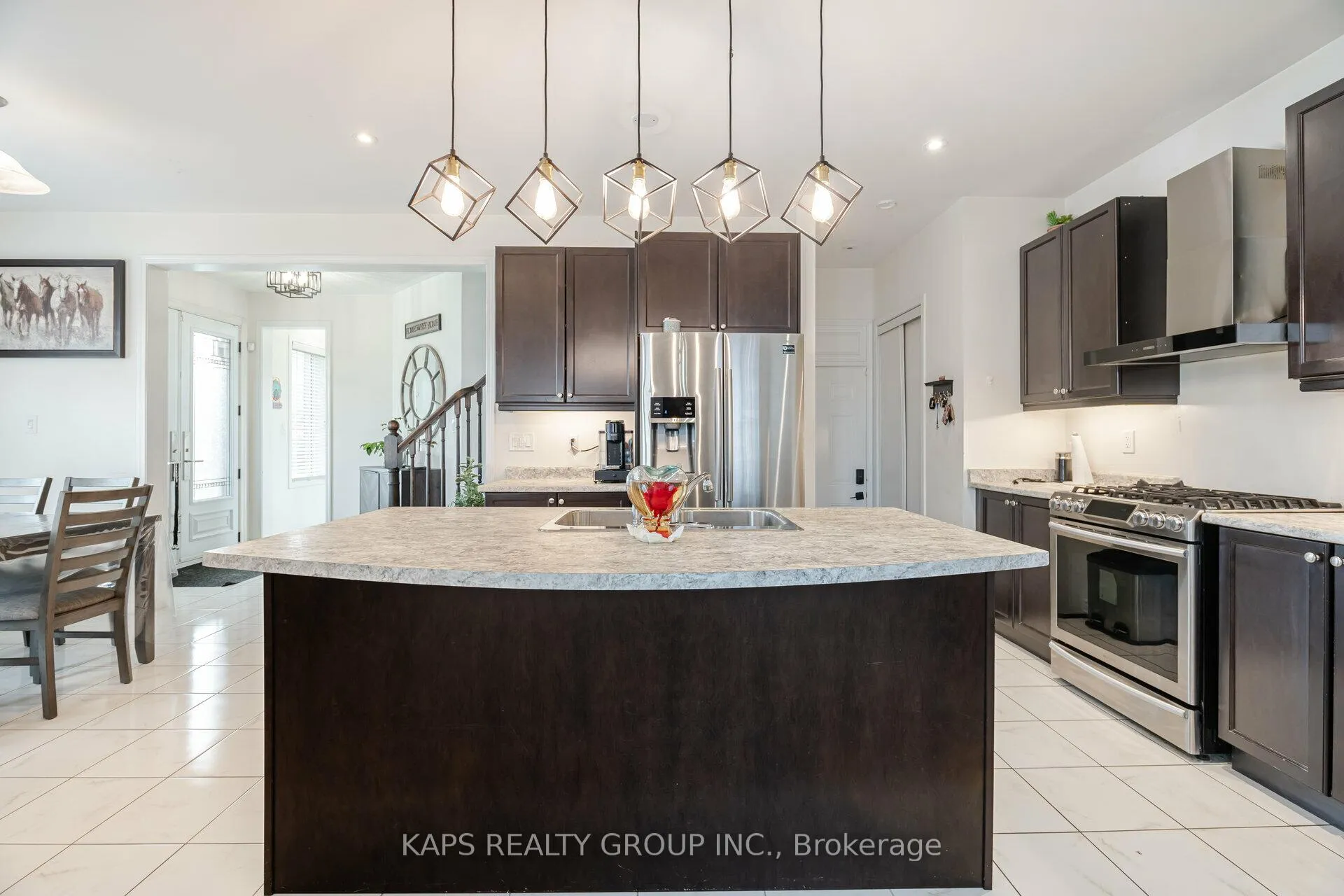 Photo 14 of 33 Ringway Road, Brampton, Northwest Brampton — HOMEH