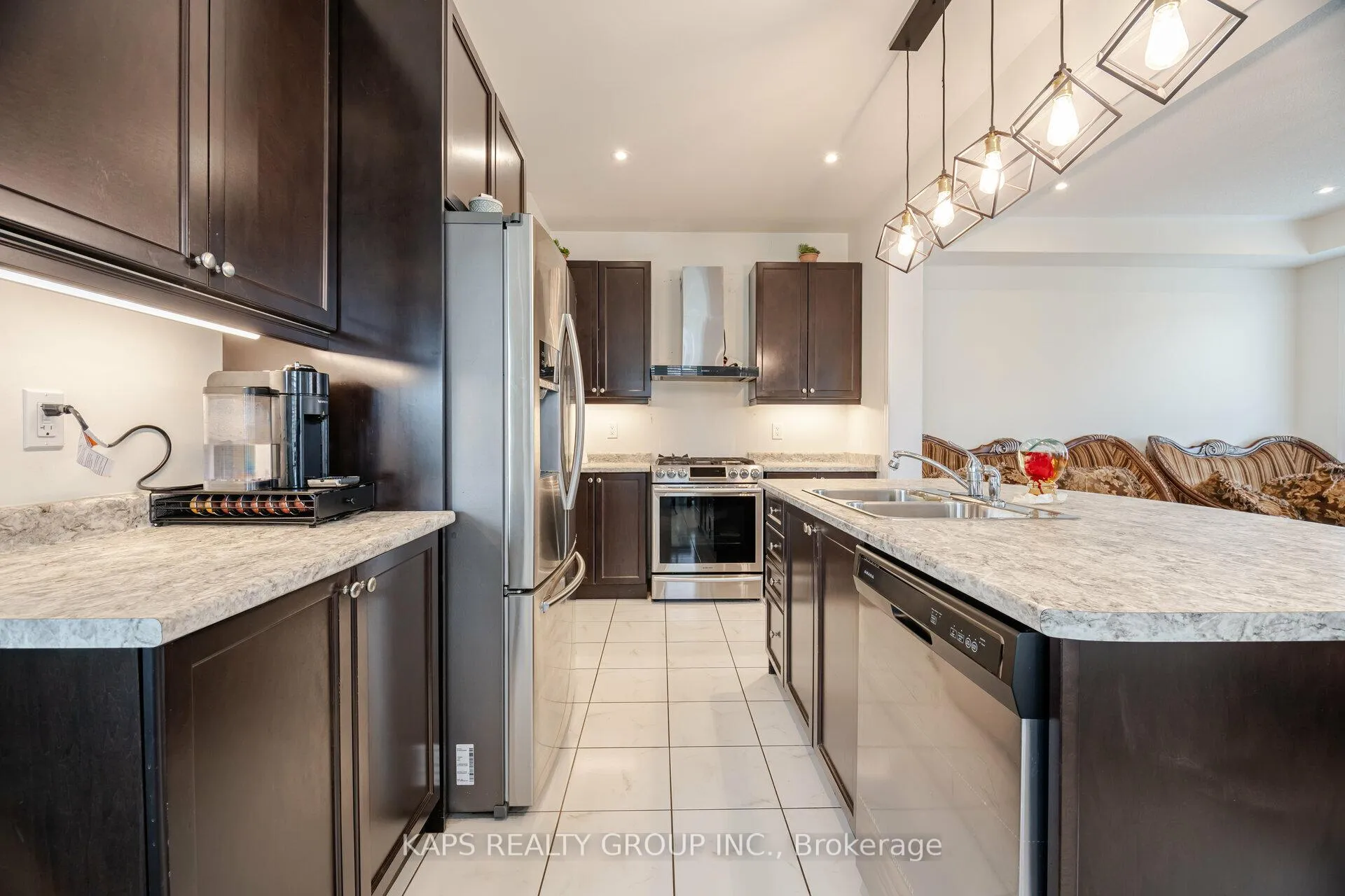Photo 16 of 33 Ringway Road, Brampton, Northwest Brampton — HOMEH