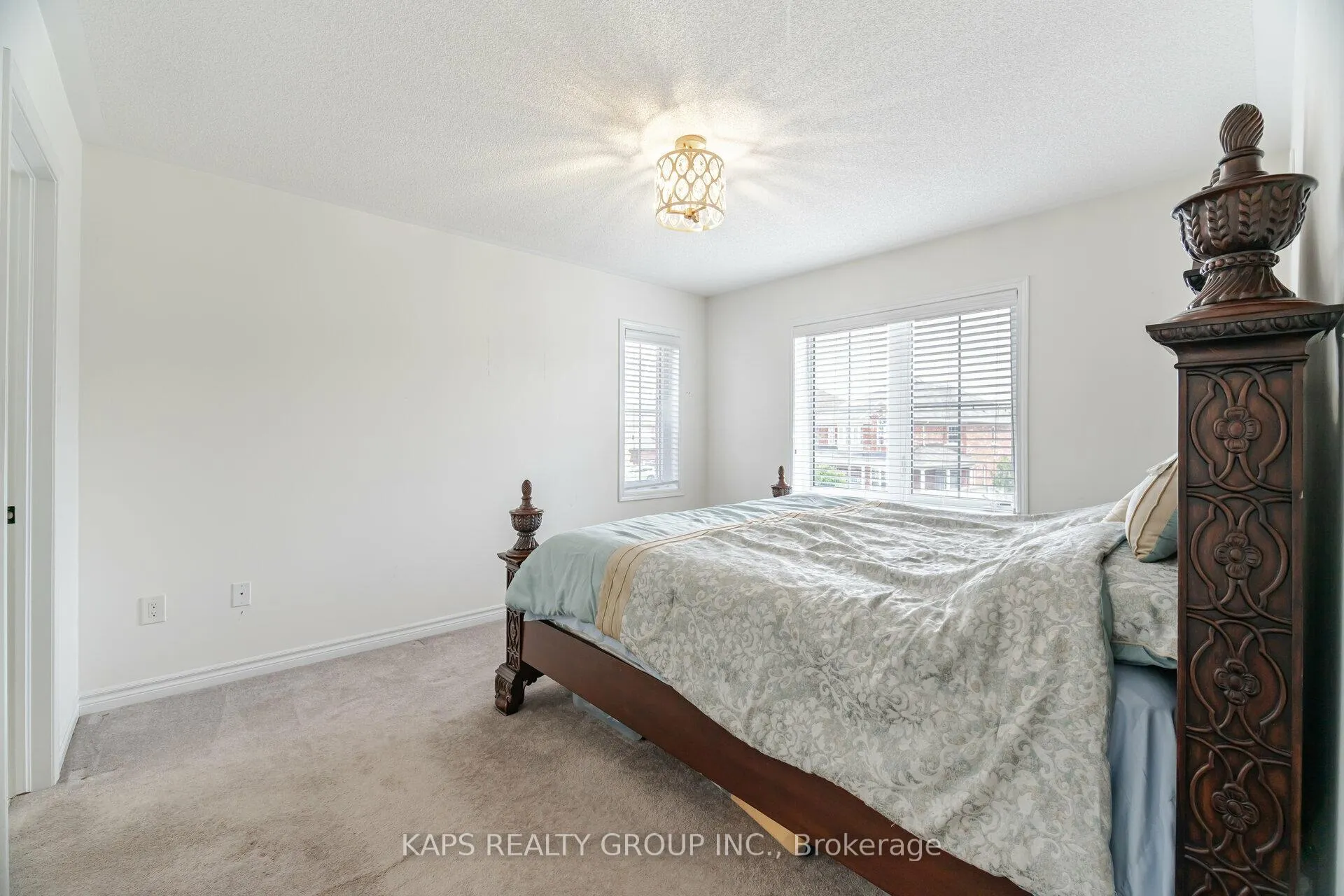 Photo 24 of 33 Ringway Road, Brampton, Northwest Brampton — HOMEH