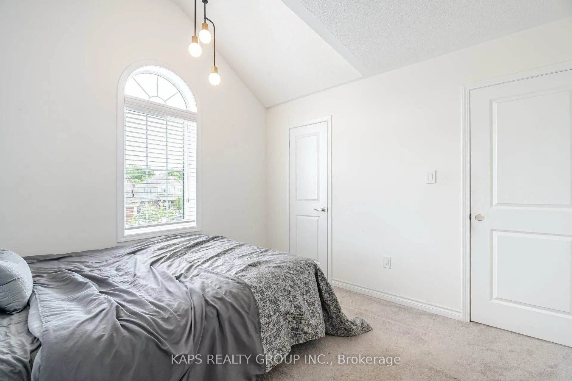Photo 30 of 33 Ringway Road, Brampton, Northwest Brampton — HOMEH