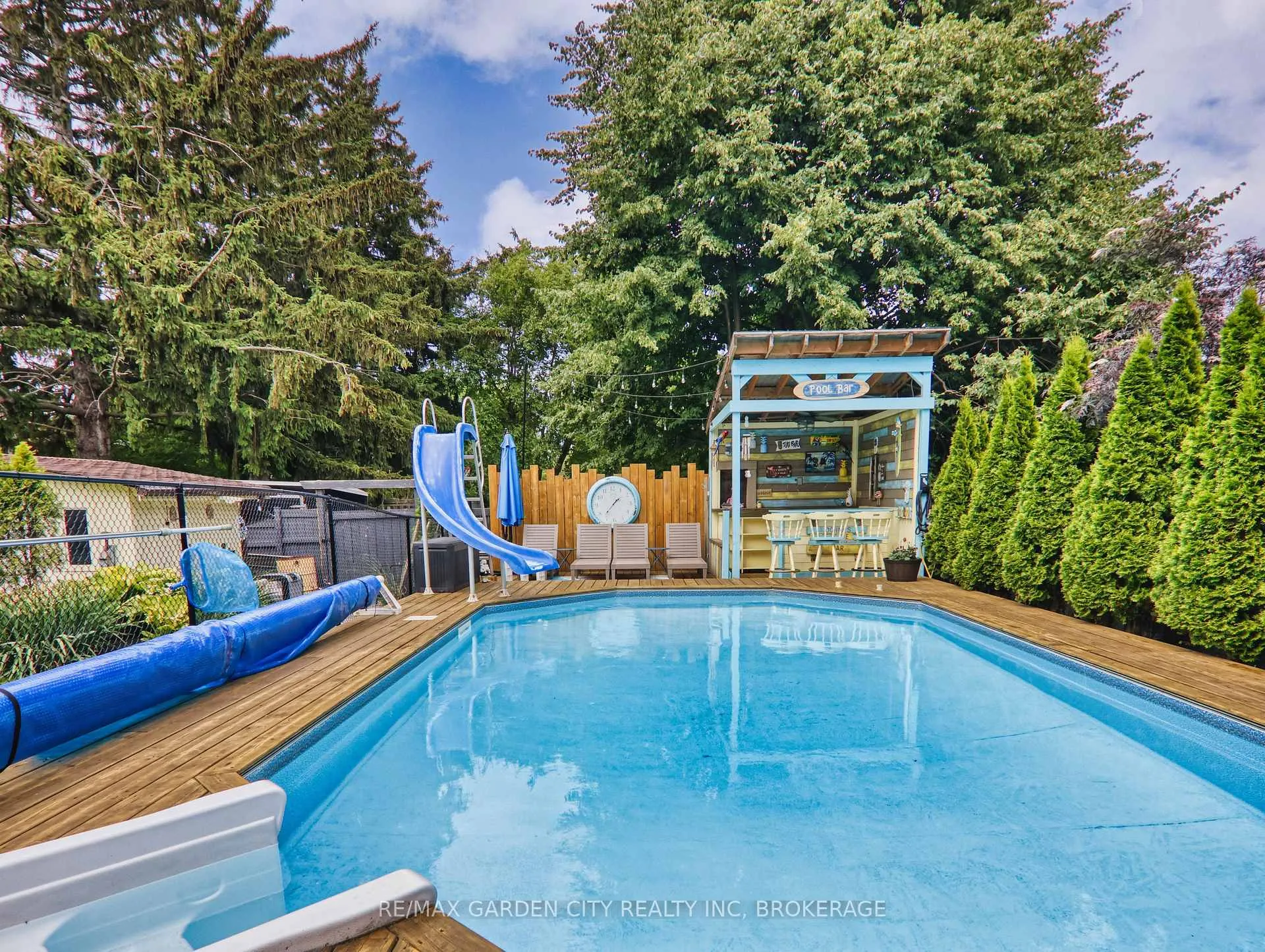 Photo 6 of 25 Sumner Crescent, Grimsby, Grimsby Beach — HOMEH
