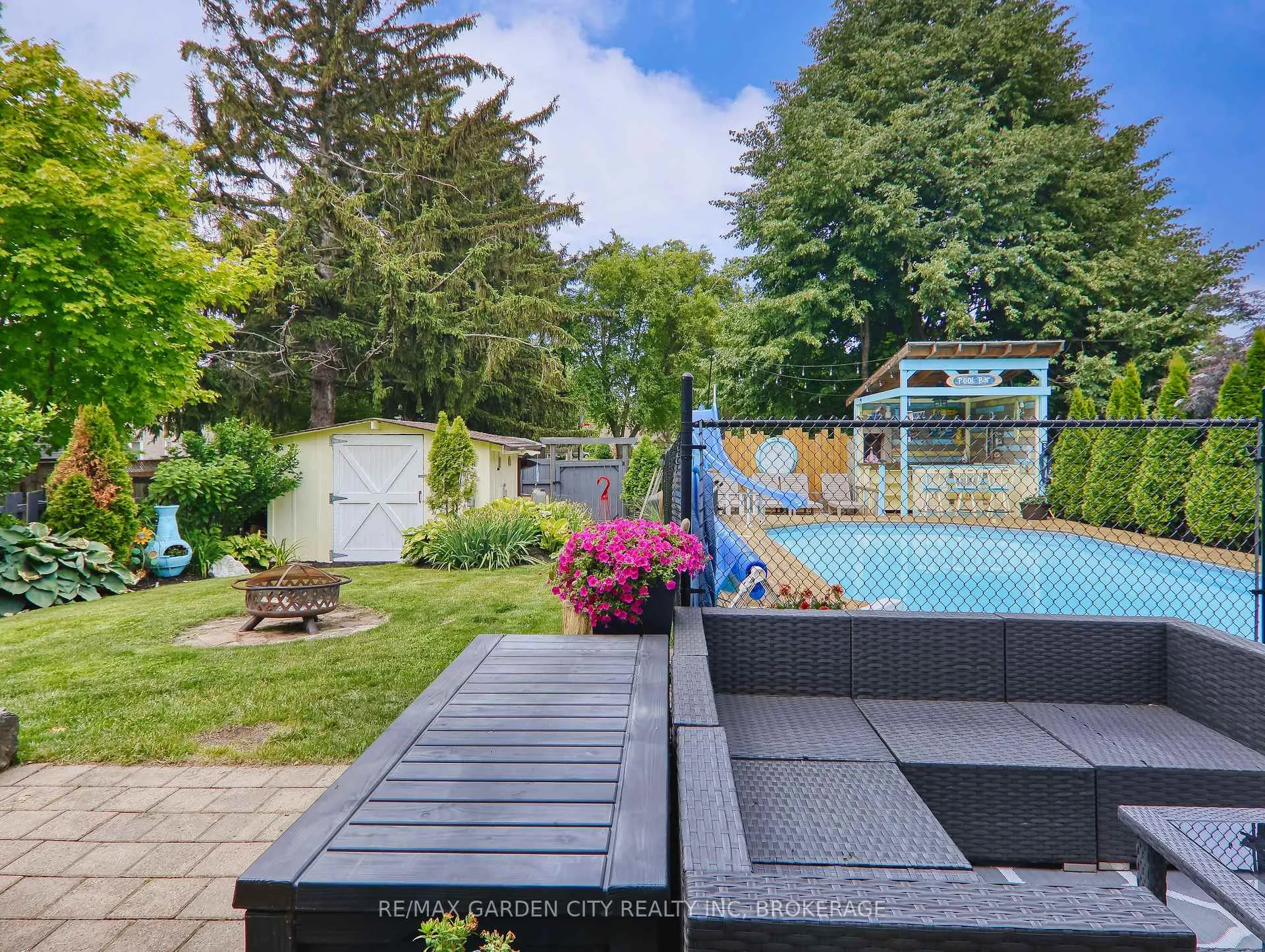 Photo 9 of 25 Sumner Crescent, Grimsby, Grimsby Beach — HOMEH