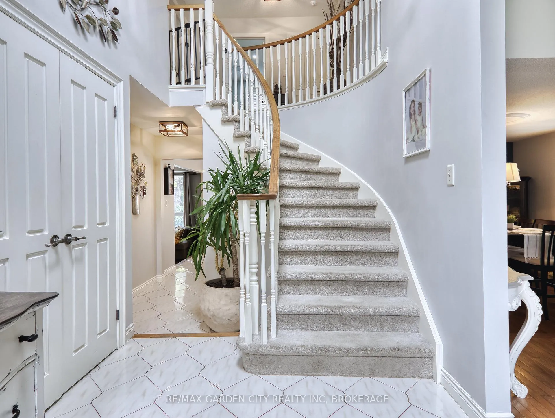 Photo 11 of 25 Sumner Crescent, Grimsby, Grimsby Beach — HOMEH