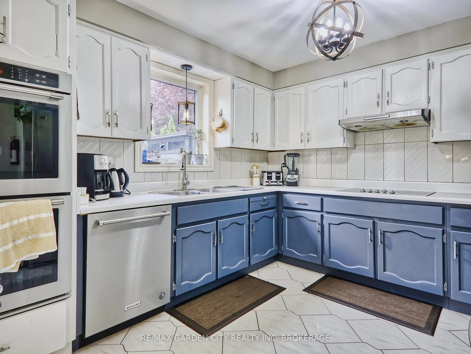 Photo 19 of 25 Sumner Crescent, Grimsby, Grimsby Beach — HOMEH