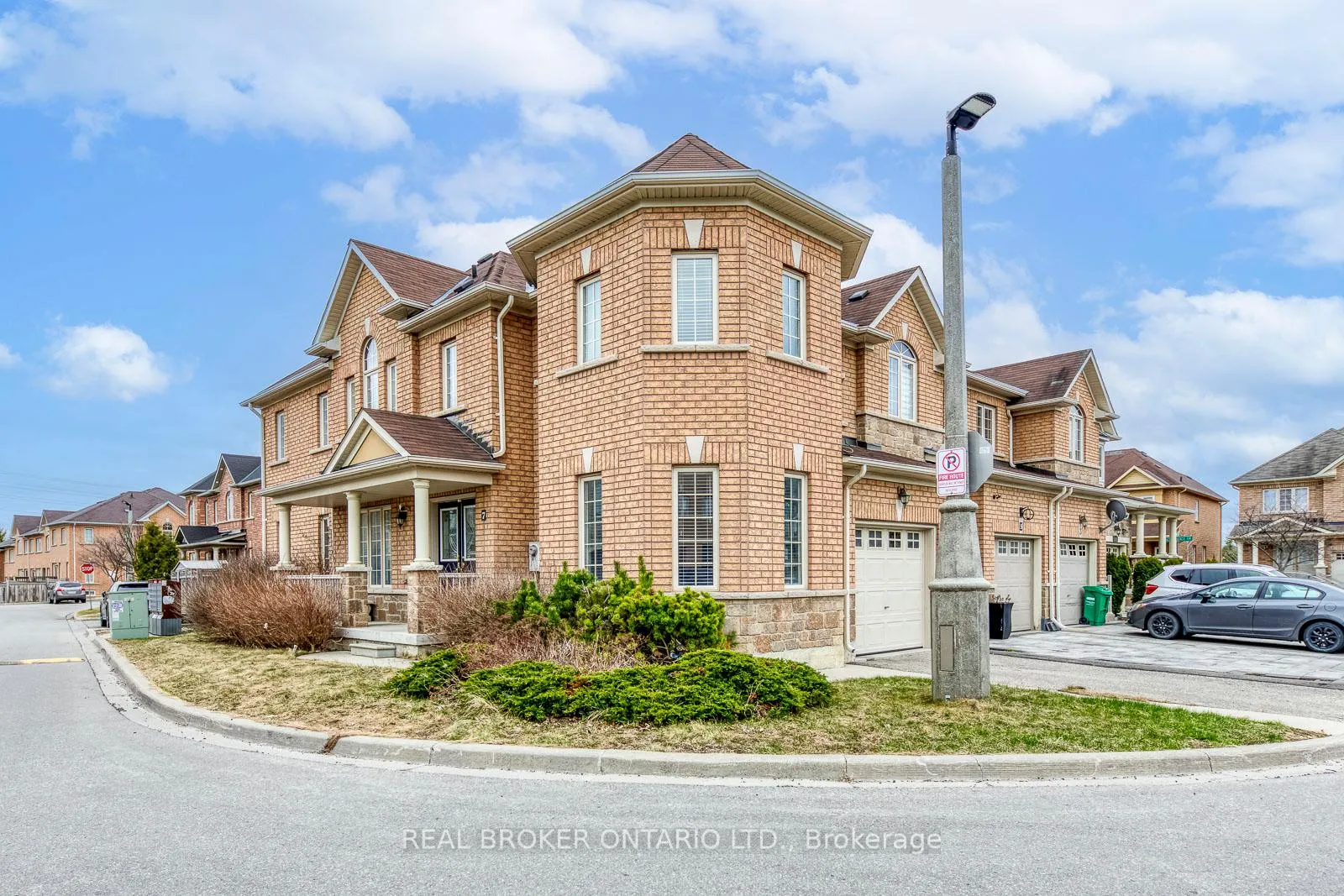 Photo 2 of 7 Gifford Gate, Brampton, Sandringham-Wellington — HOMEH