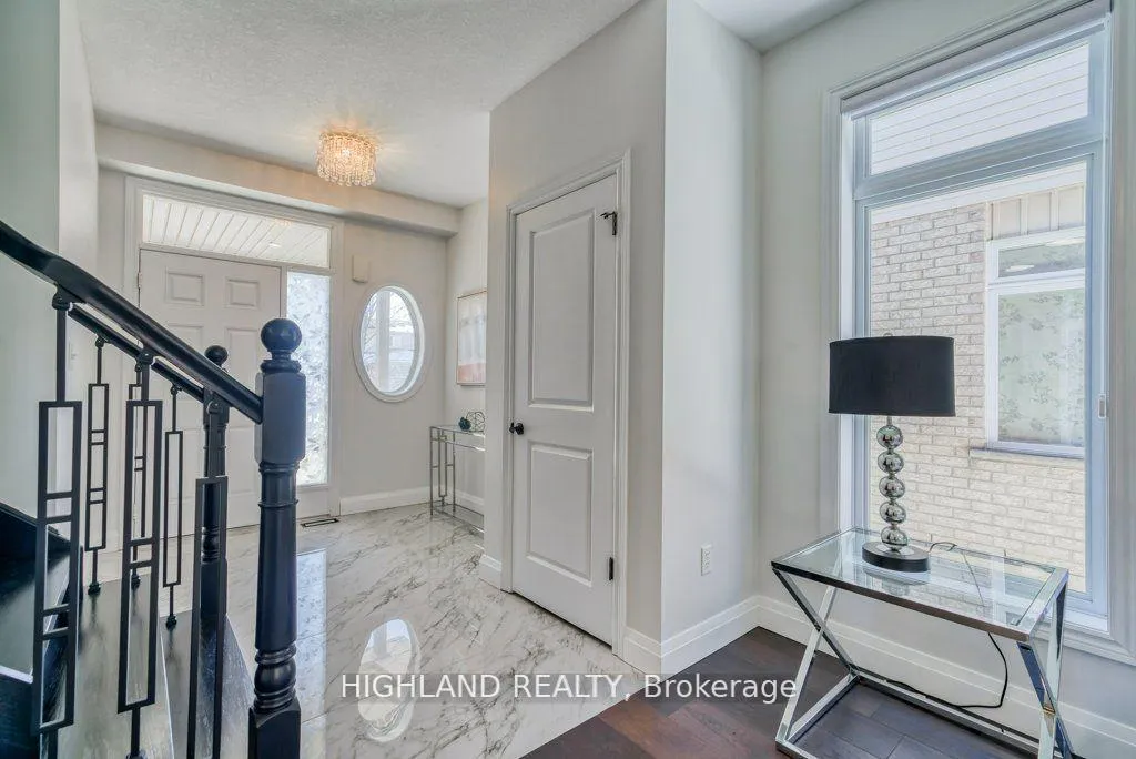 Photo 5 of 530 Wasaga Crescent, Waterloo — HOMEH