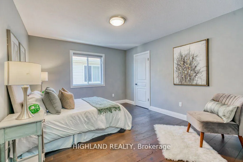 Photo 28 of 530 Wasaga Crescent, Waterloo — HOMEH