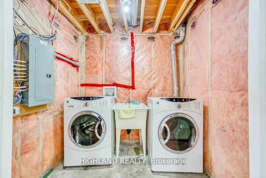 Photo 37 of 530 Wasaga Crescent, Waterloo — HOMEH