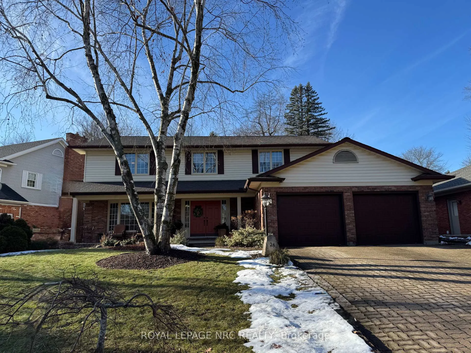 Photo 2 of 28 Forest Hill Crescent, Pelham, Fonthill — HOMEH