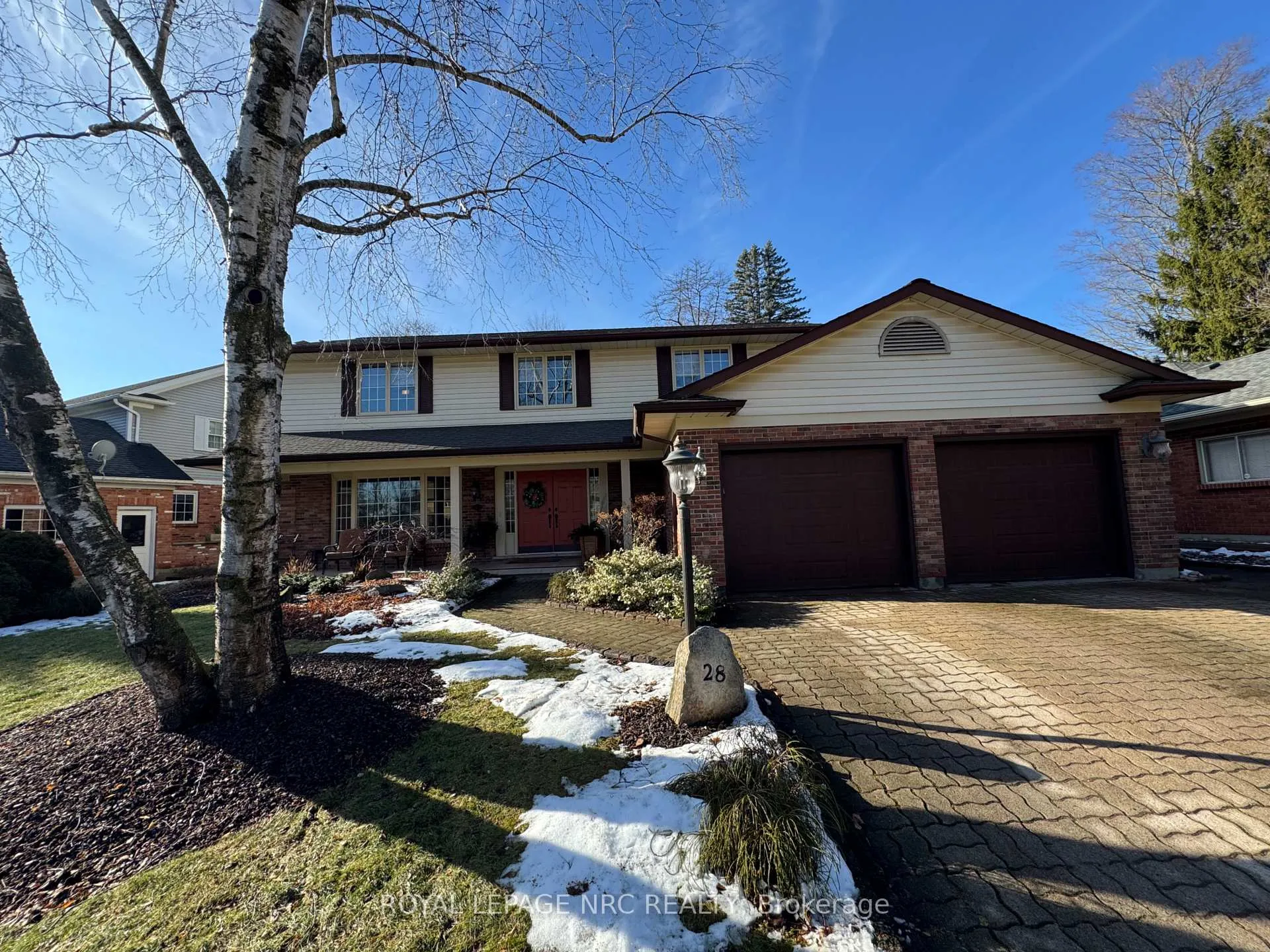 Photo 3 of 28 Forest Hill Crescent, Pelham, Fonthill — HOMEH
