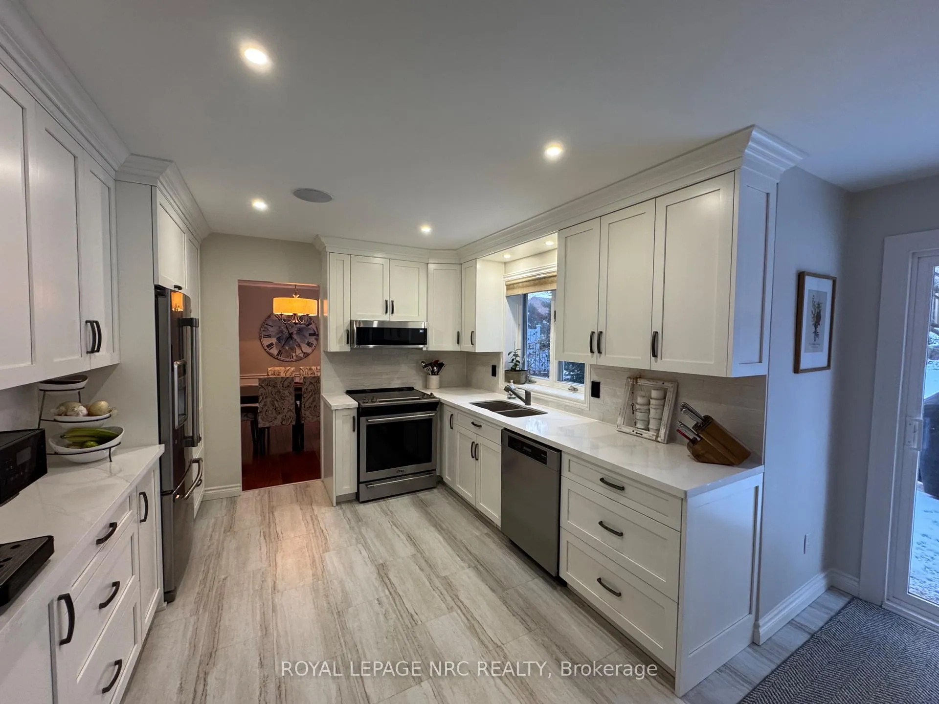 Photo 10 of 28 Forest Hill Crescent, Pelham, Fonthill — HOMEH