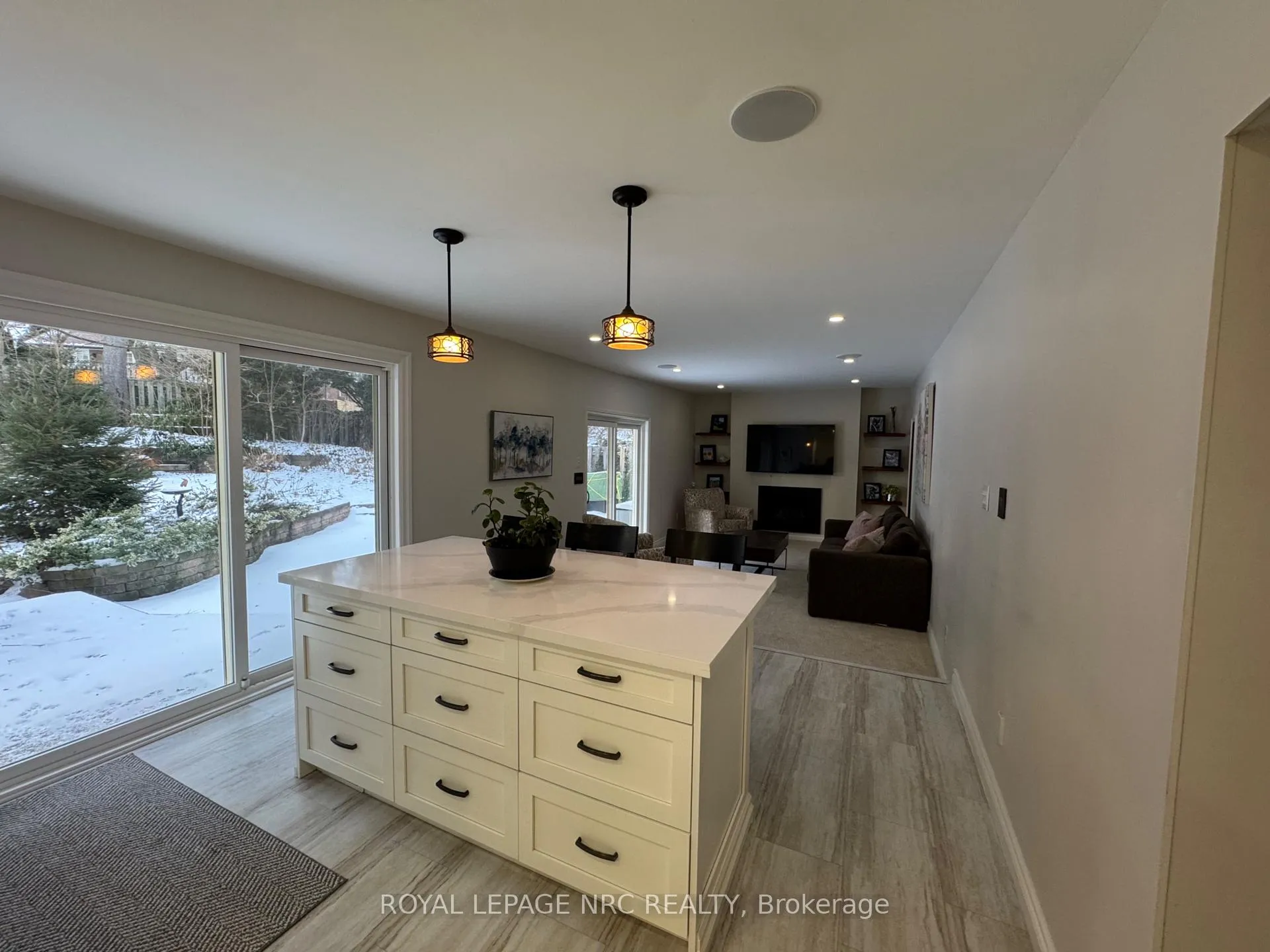 Photo 14 of 28 Forest Hill Crescent, Pelham, Fonthill — HOMEH