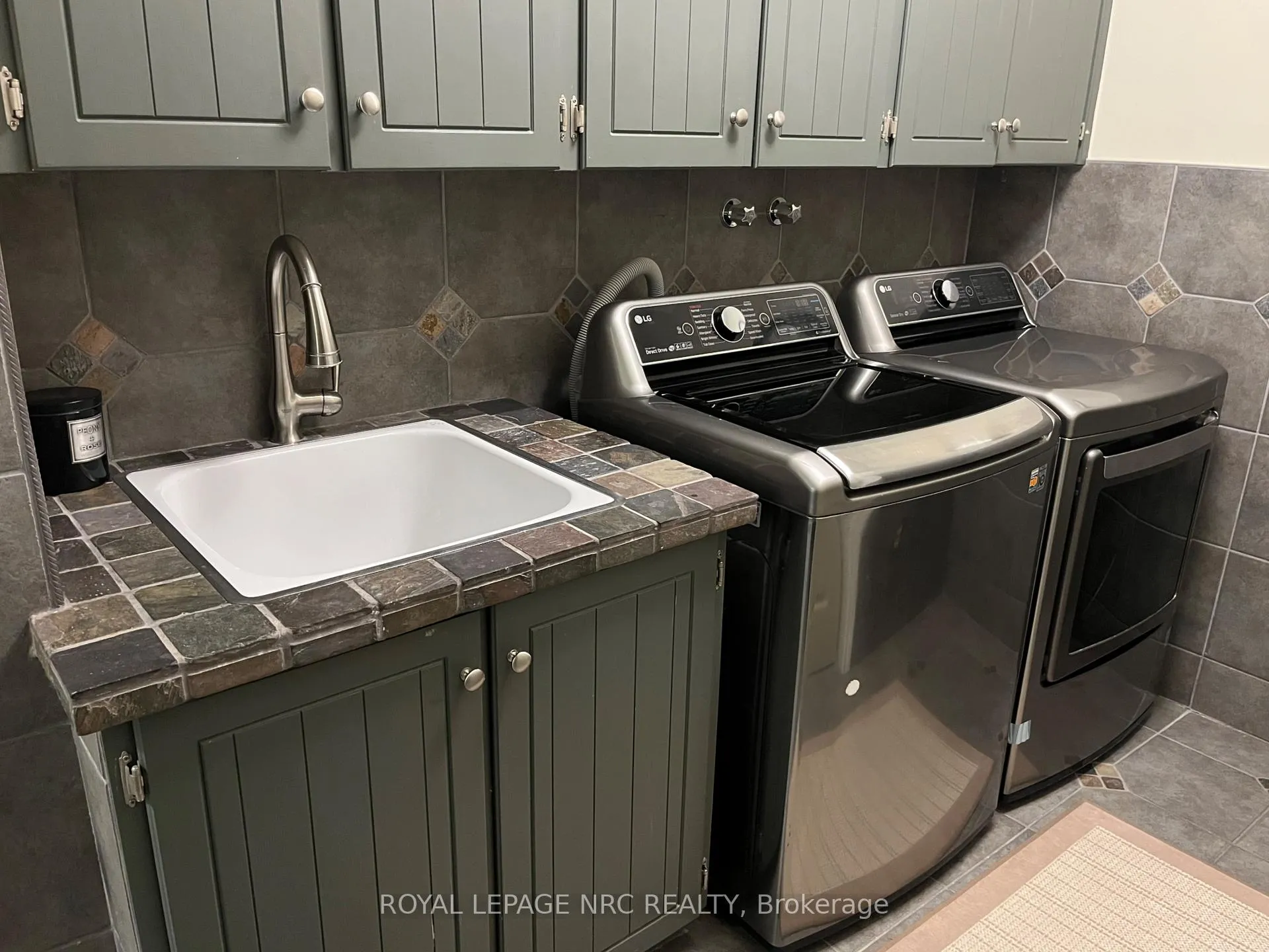Photo 20 of 28 Forest Hill Crescent, Pelham, Fonthill — HOMEH