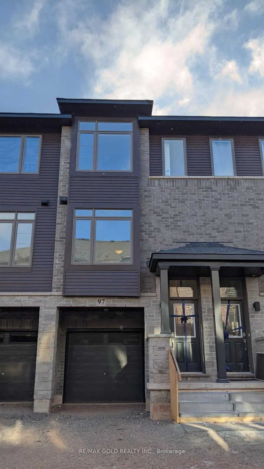Photo 1 of Unit 97, 575 Woodward Avenue, Hamilton, Parkview — HOMEH