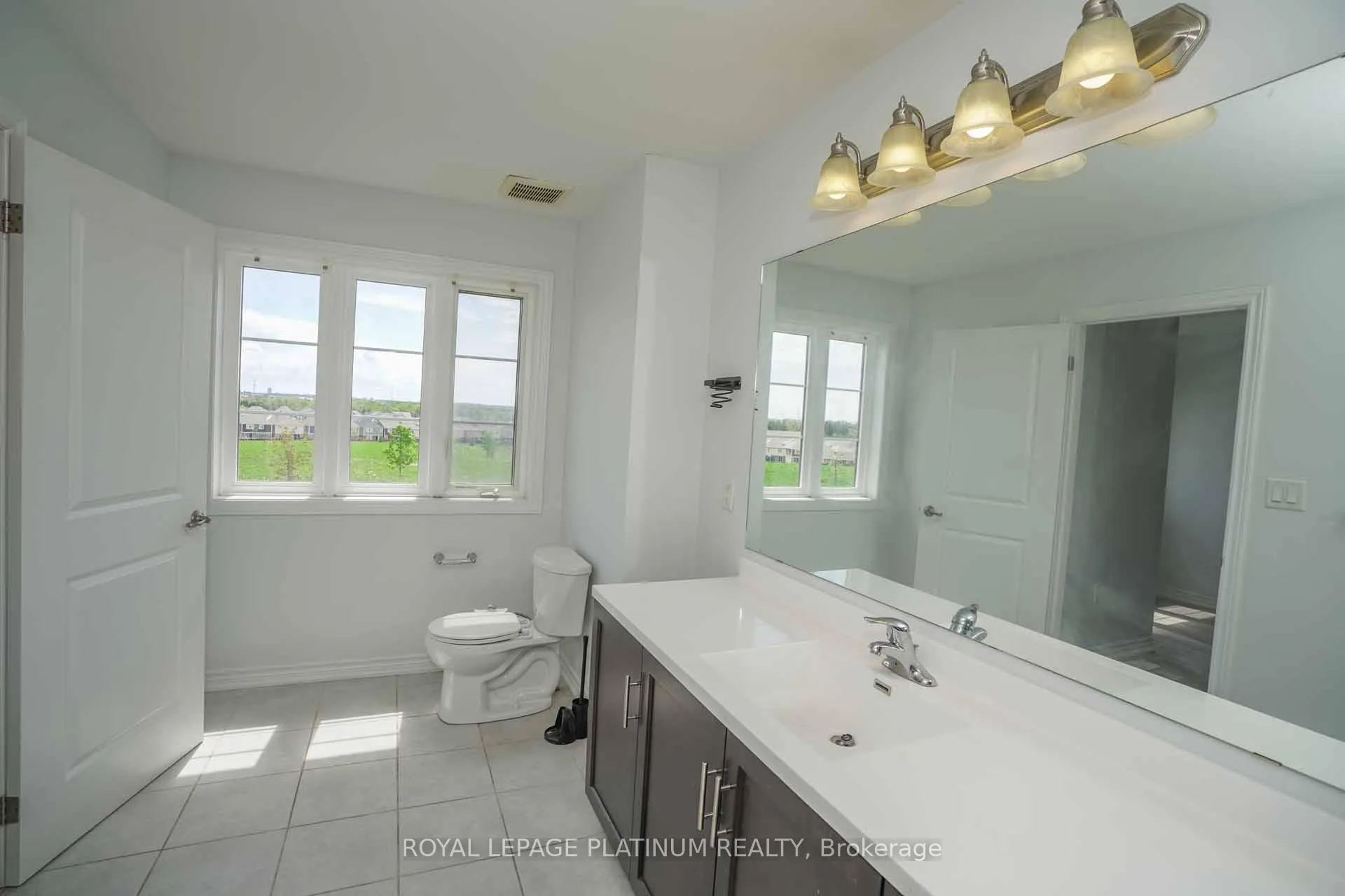 Photo 14 of Unit 71, 324 Equestrian Way, Cambridge — HOMEH