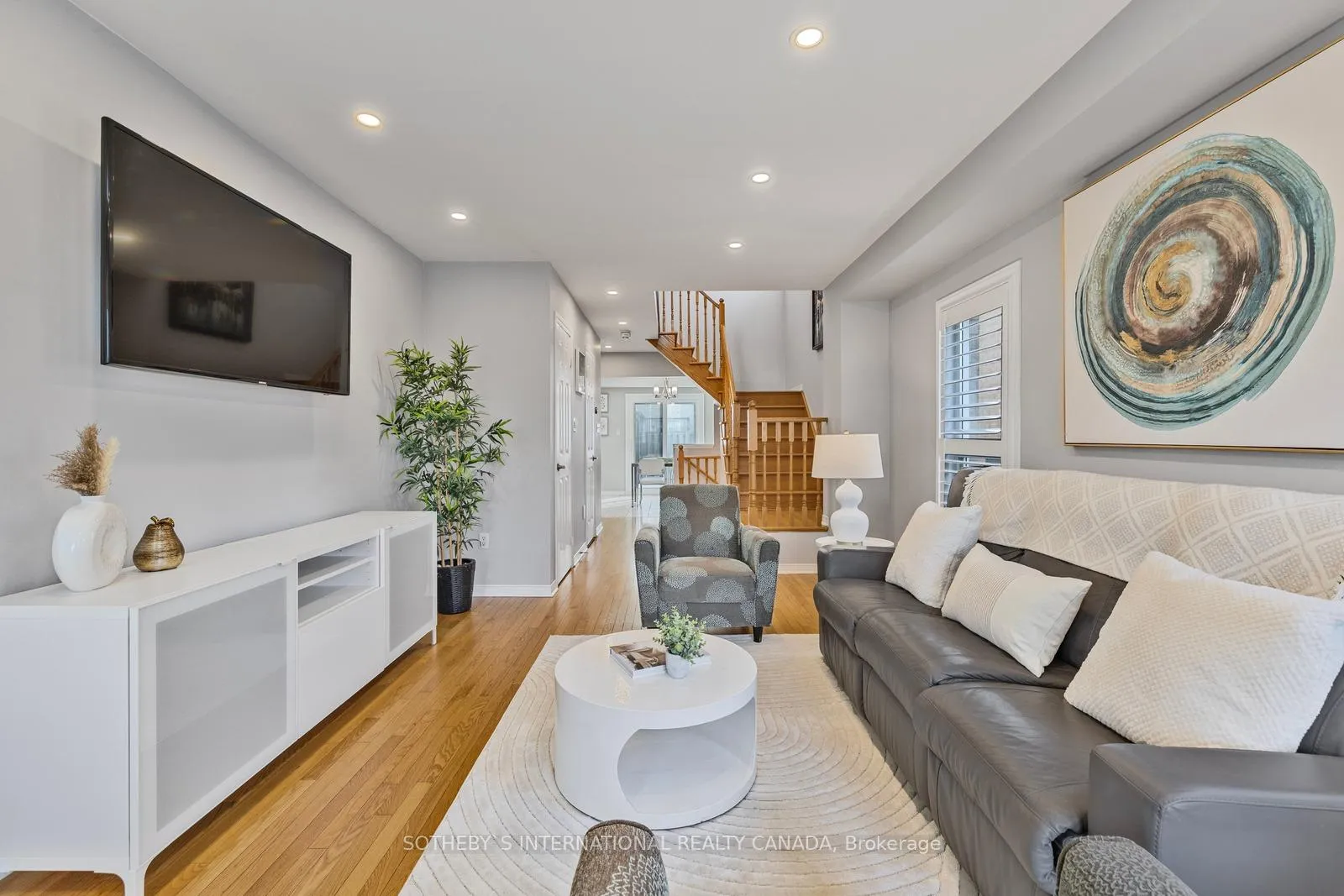 Photo 10 of 9 Giovanni Way, Vaughan, Sonoma Heights — HOMEH