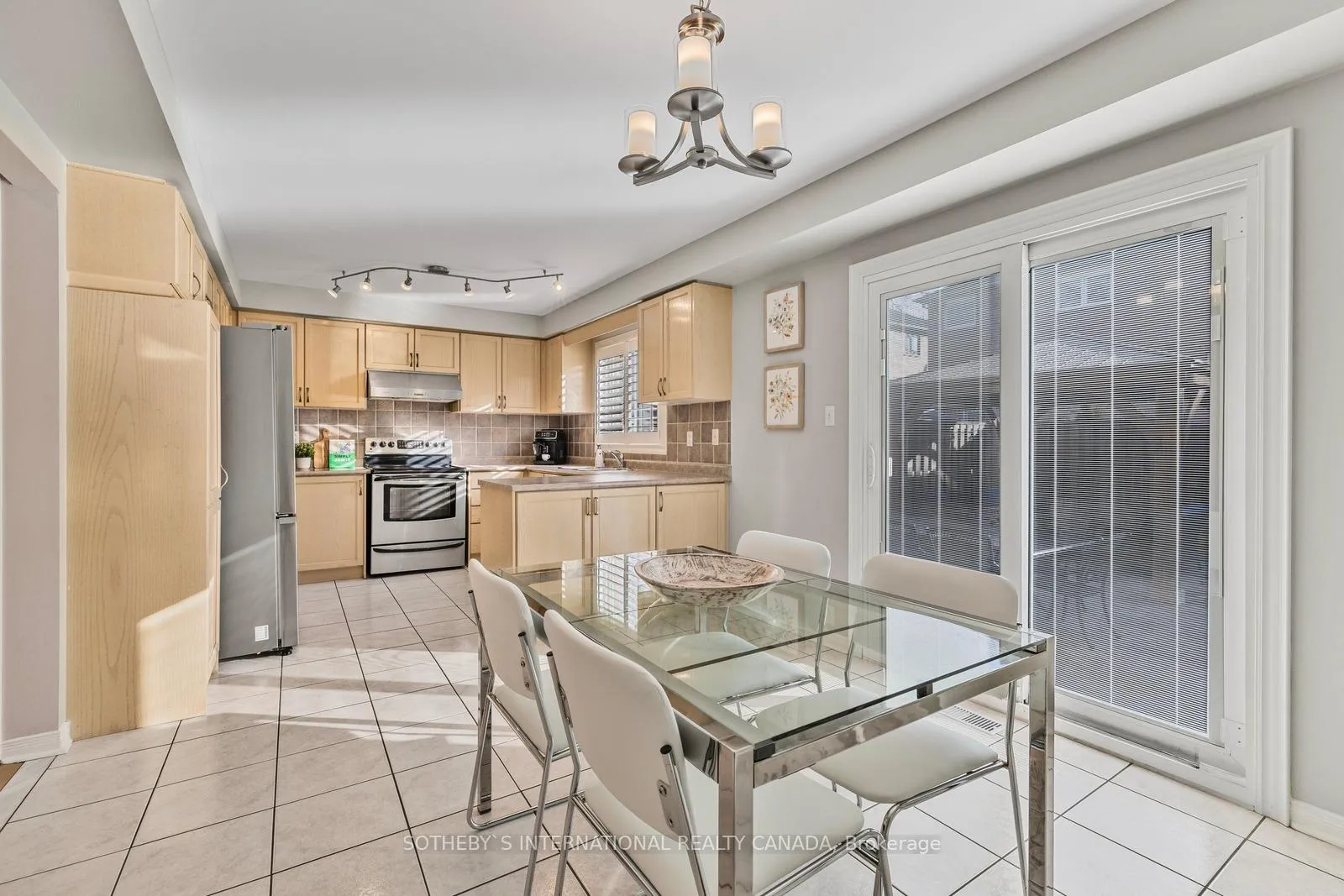 Photo 16 of 9 Giovanni Way, Vaughan, Sonoma Heights — HOMEH
