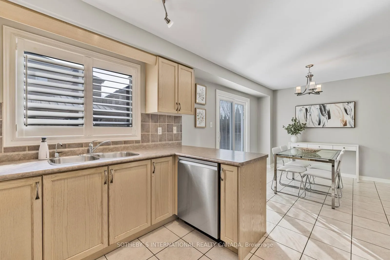 Photo 19 of 9 Giovanni Way, Vaughan, Sonoma Heights — HOMEH