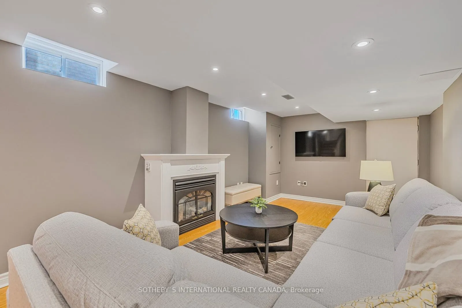 Photo 34 of 9 Giovanni Way, Vaughan, Sonoma Heights — HOMEH