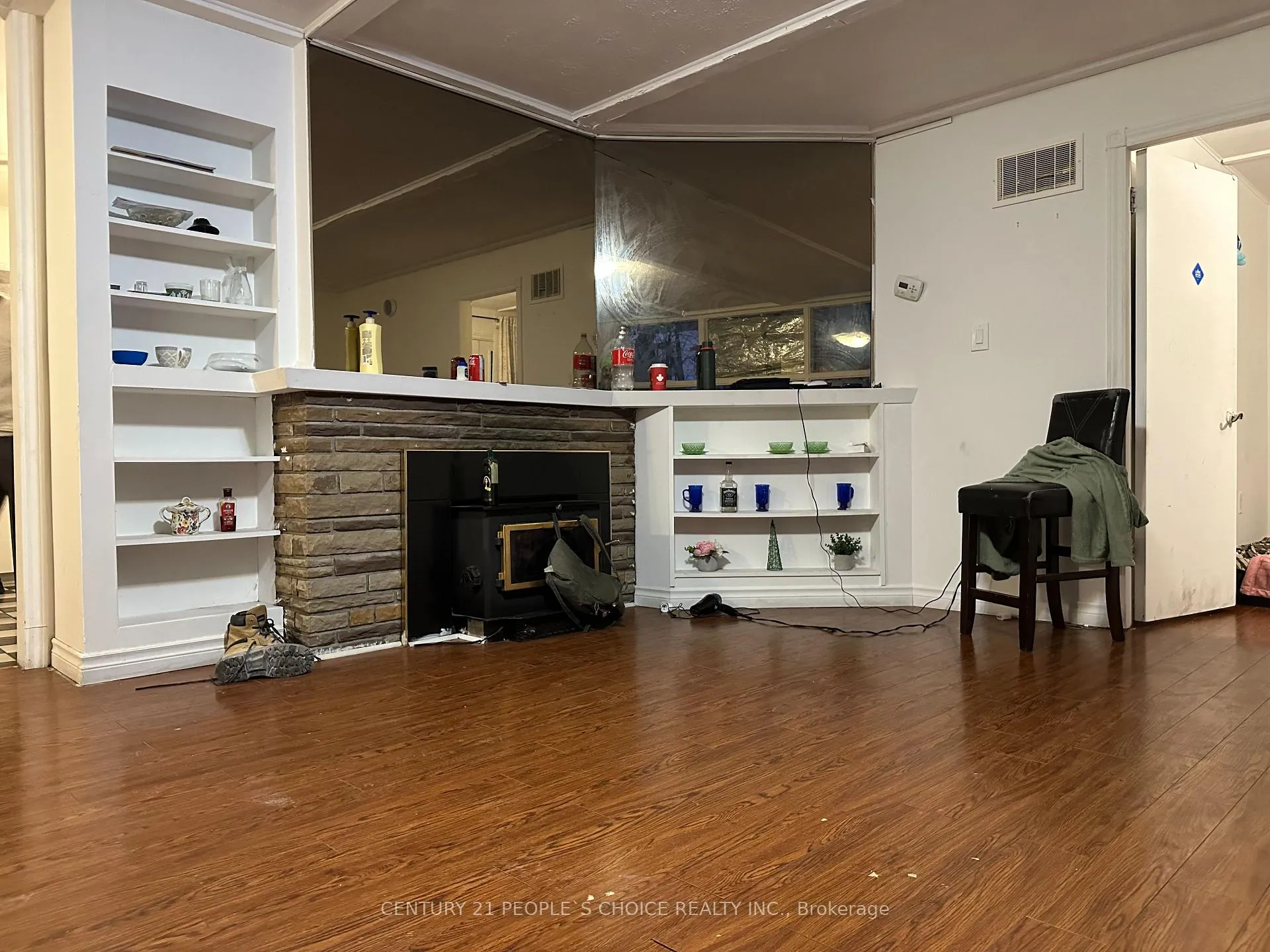 Photo 7 of 33 Frederick Street, Brampton, Downtown Brampton — HOMEH
