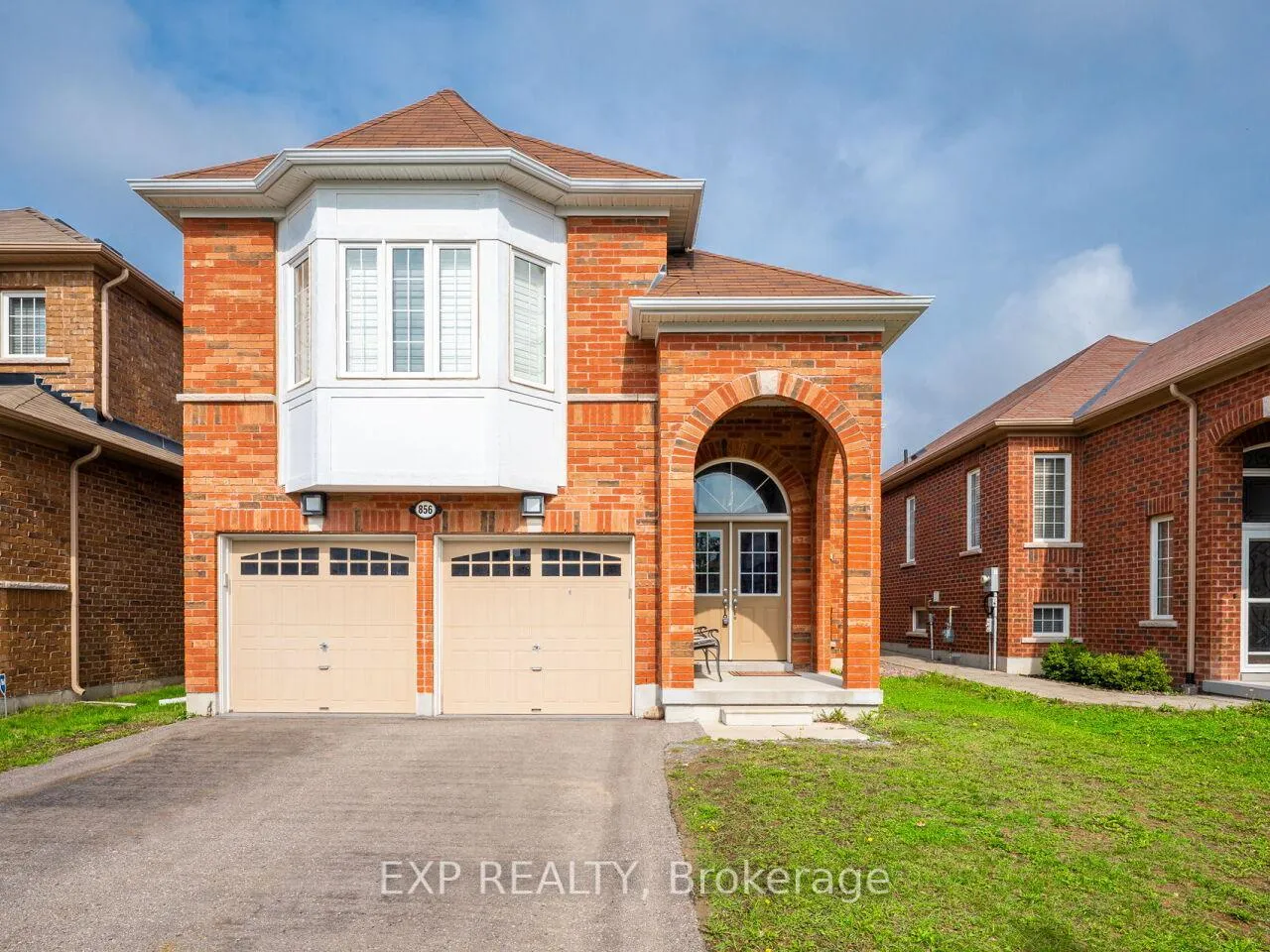 Photo 2 of 856 Wrenwood Drive, Oshawa, Taunton — HOMEH