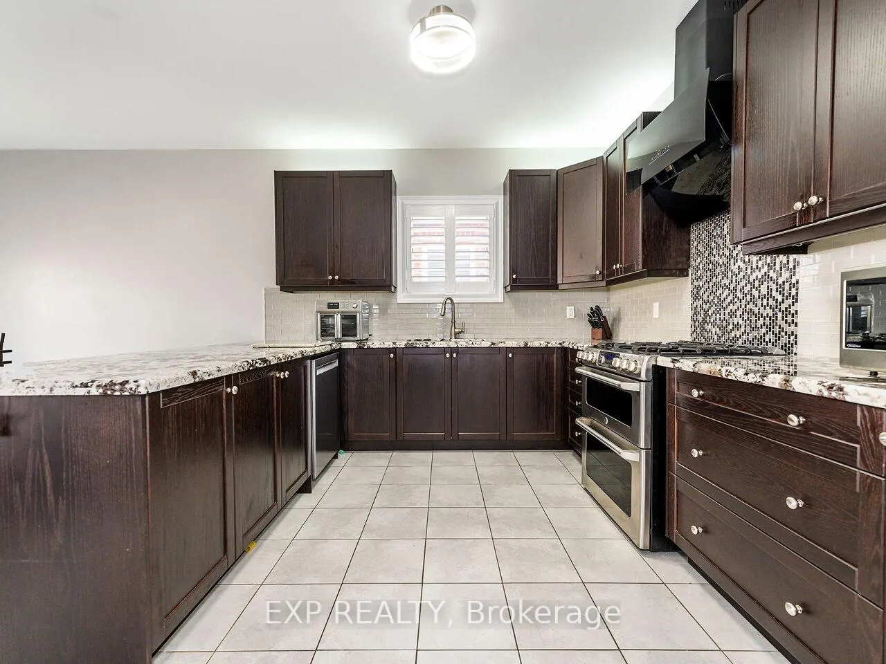 Photo 13 of 856 Wrenwood Drive, Oshawa, Taunton — HOMEH