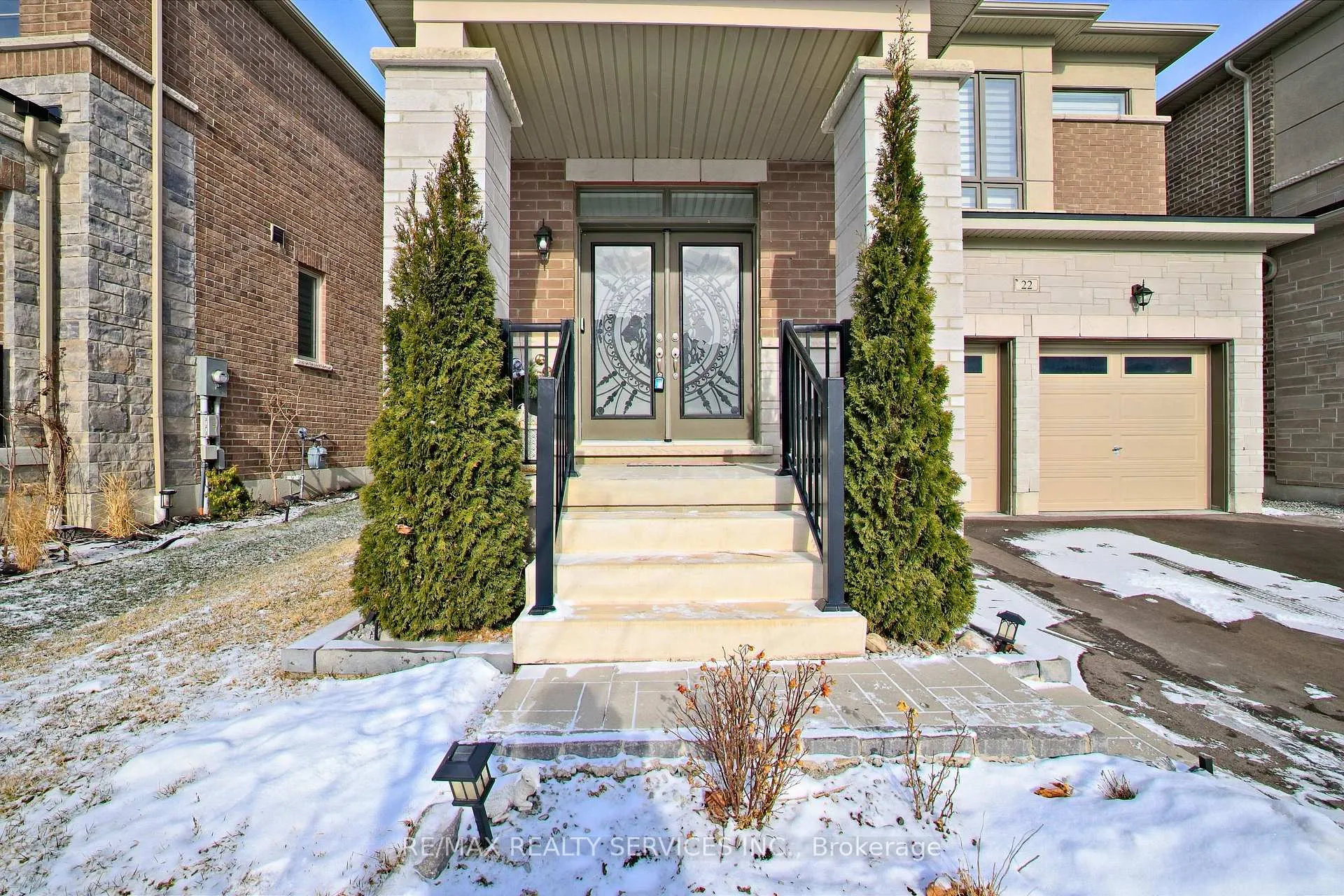 Photo 4 of 22 Ogston Crescent, Whitby, Rural Whitby — HOMEH